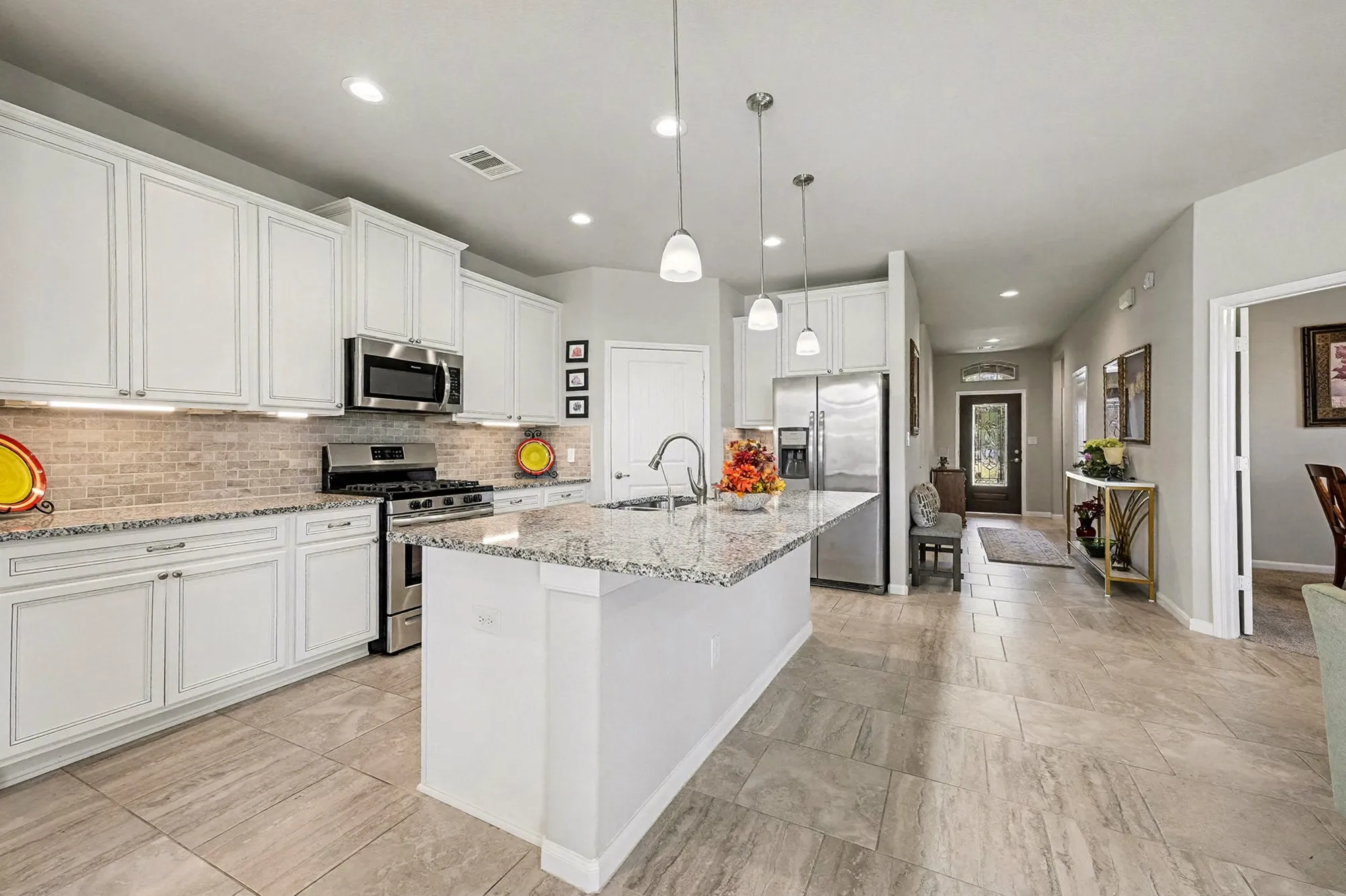Property Slideshow image 11 of 27 | 3803 keatings lagoon ct, Katy, TX, 77494
