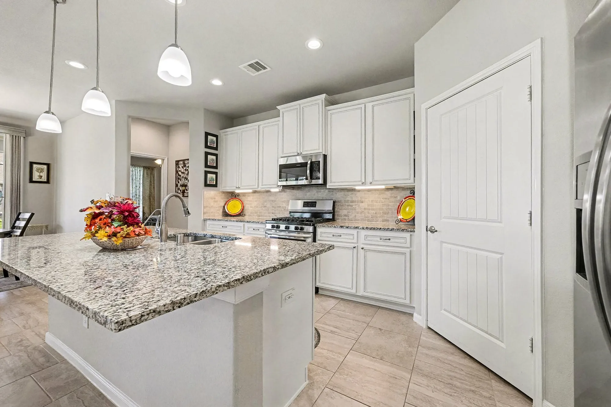 Property Slideshow image 12 of 27 | 3803 keatings lagoon ct, Katy, TX, 77494