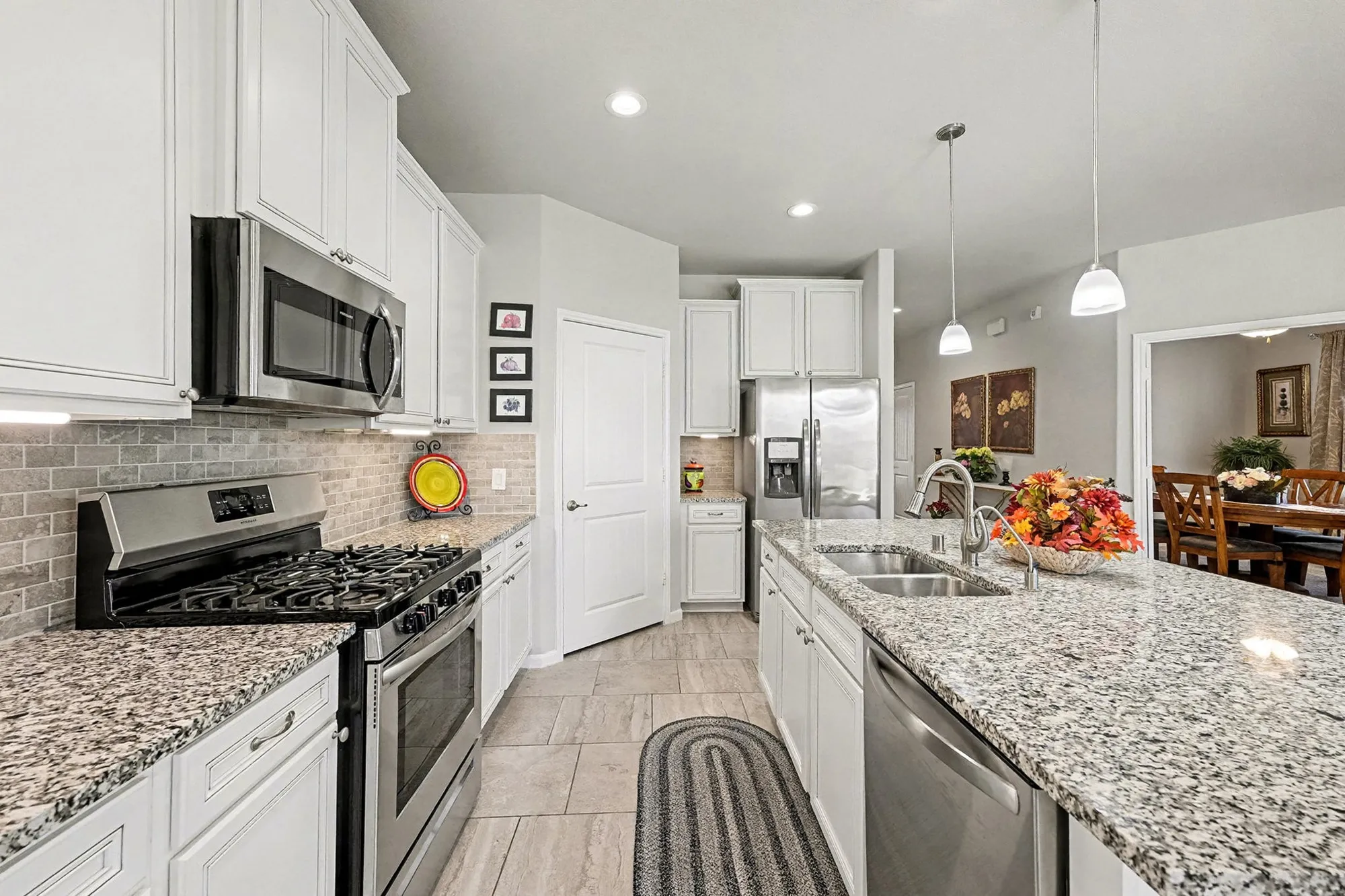 Property Slideshow image 13 of 27 | 3803 keatings lagoon ct, Katy, TX, 77494