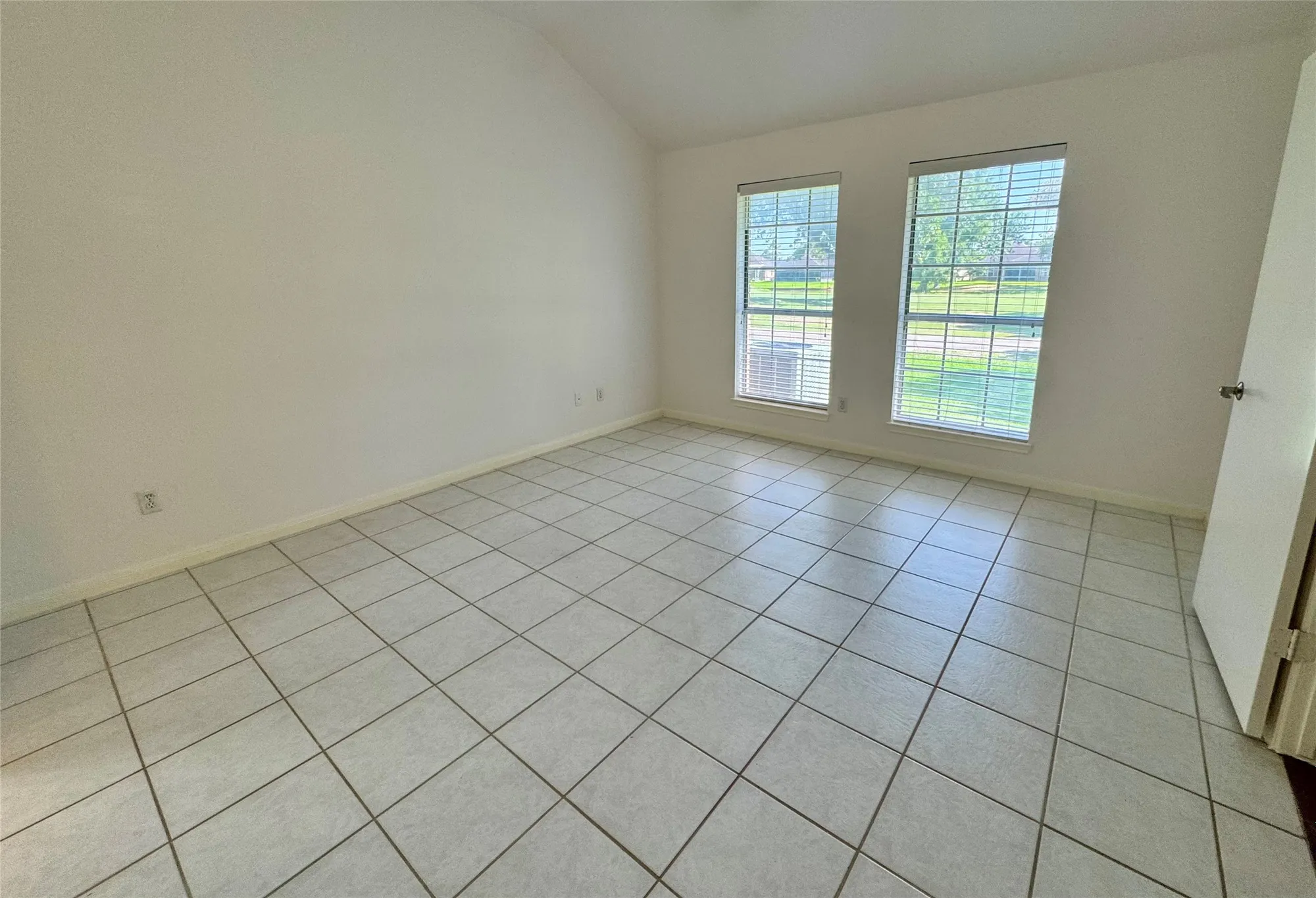 Property Slideshow image 17 of 29 | 3618 teakwood dr, Pearland, TX, 77584