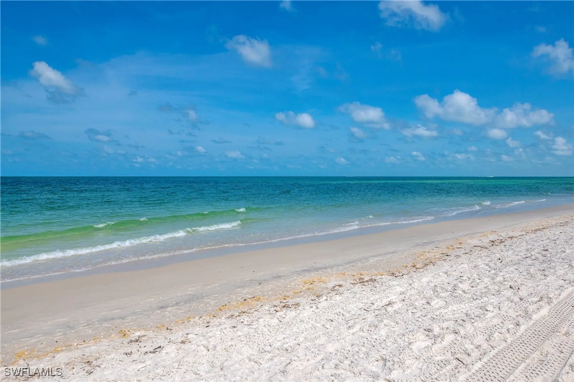 Property Slideshow image 24 of 27 | 2500 gulf shore blvd n4, Naples, FL, 34103