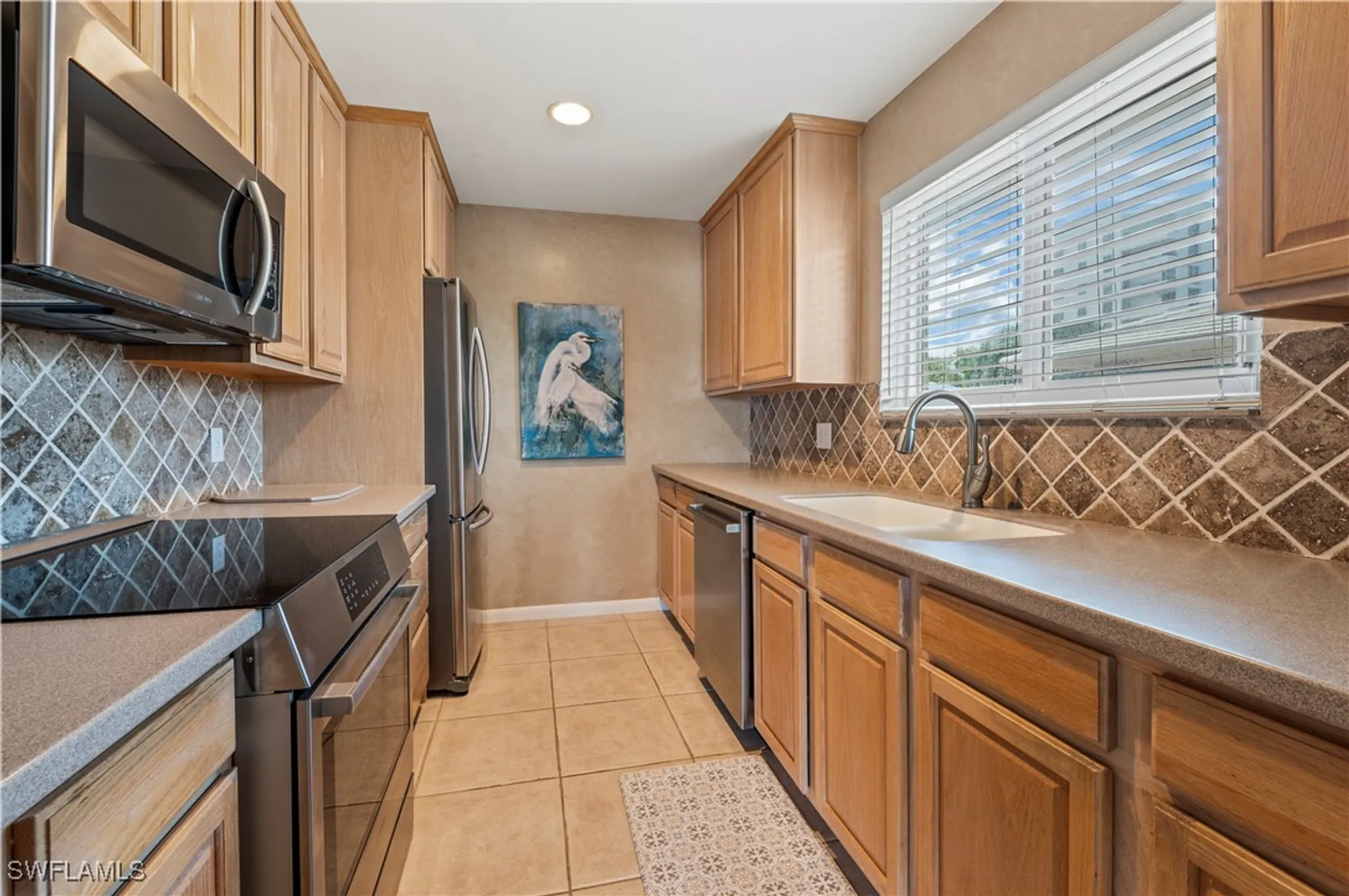 Property Slideshow image 2 of 27 | 2500 gulf shore blvd n4, Naples, FL, 34103