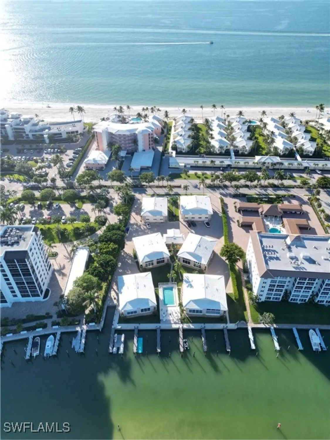 Property Slideshow image 23 of 27 | 2500 gulf shore blvd n4, Naples, FL, 34103