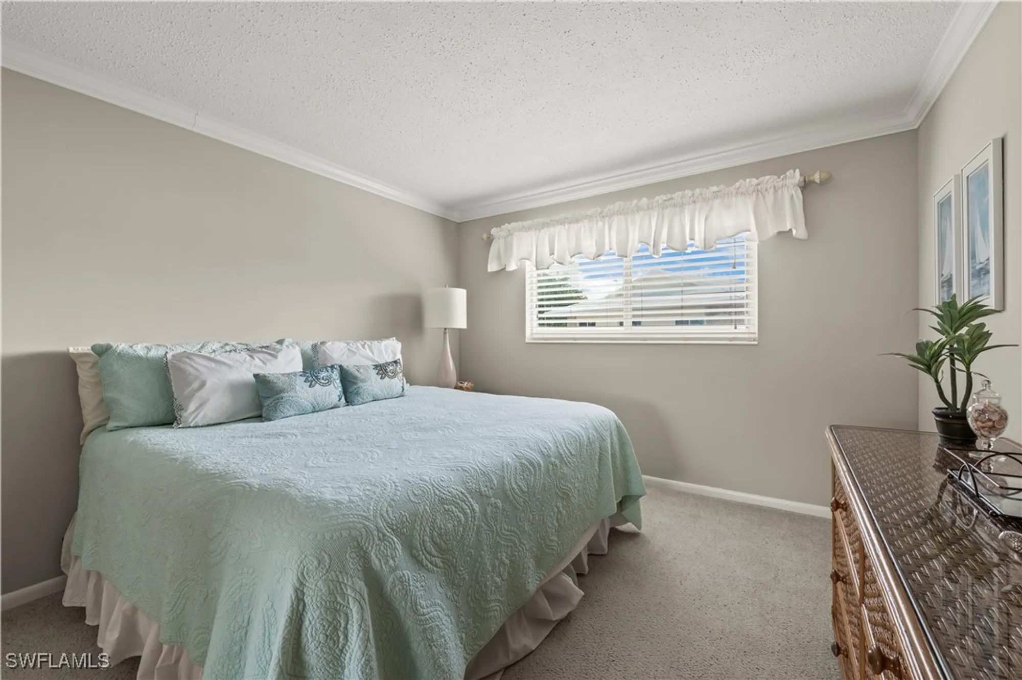 Property Slideshow image 9 of 27 | 2500 gulf shore blvd n4, Naples, FL, 34103