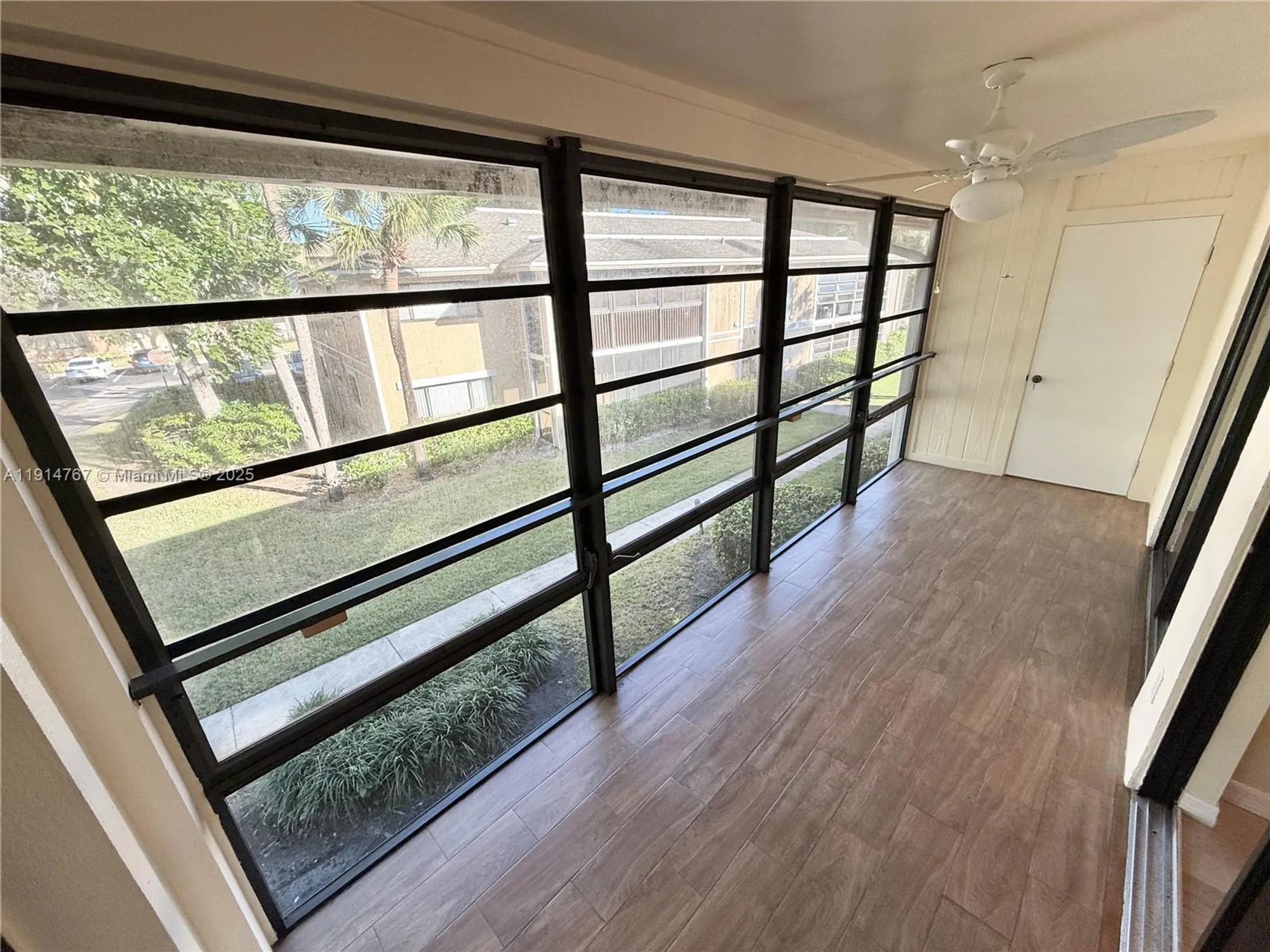 Property Slideshow image 18 of 27 | 7196 ashmont cir # 212, Tamarac, FL, 33321