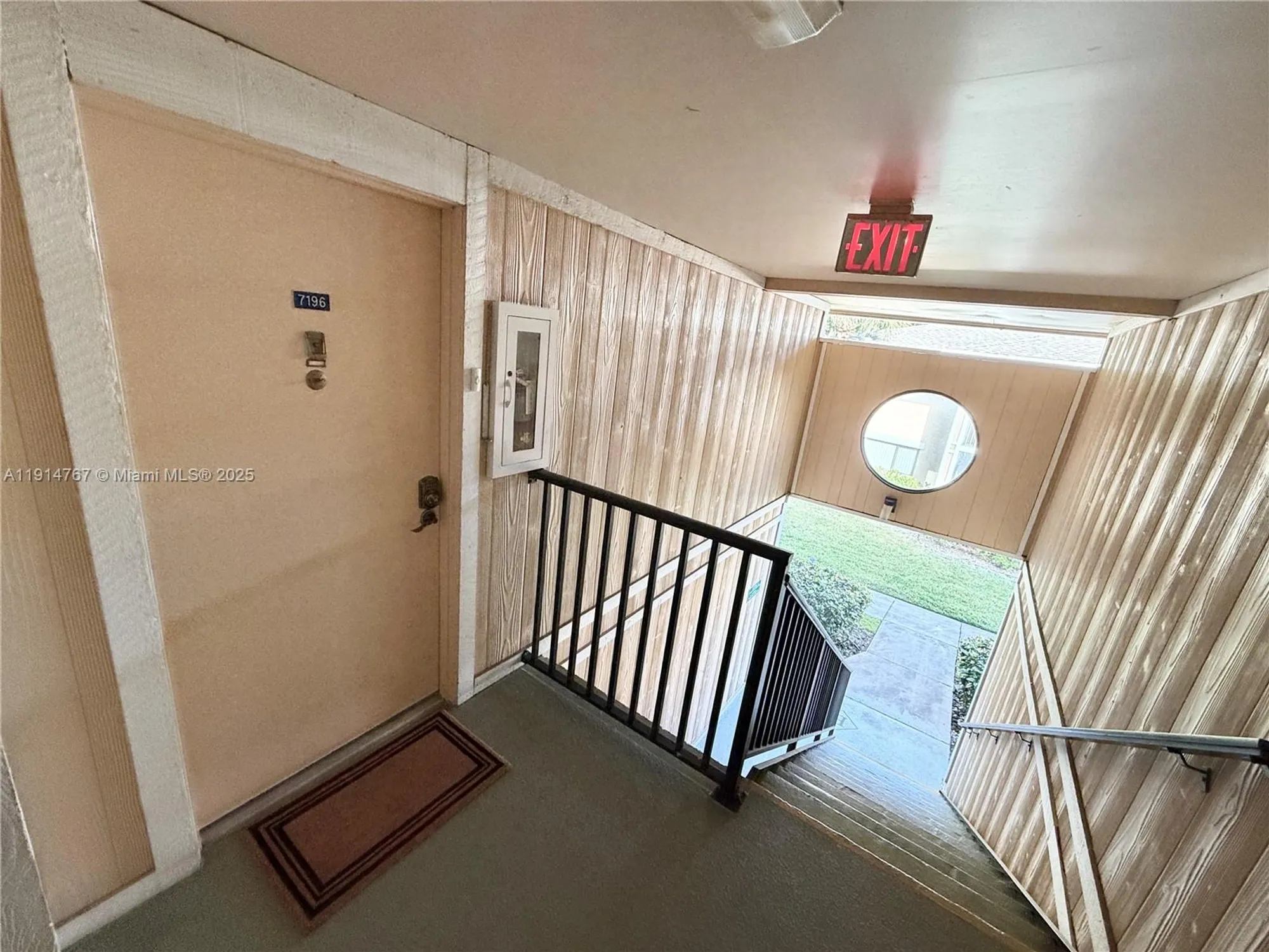 Property Slideshow image 21 of 27 | 7196 ashmont cir # 212, Tamarac, FL, 33321