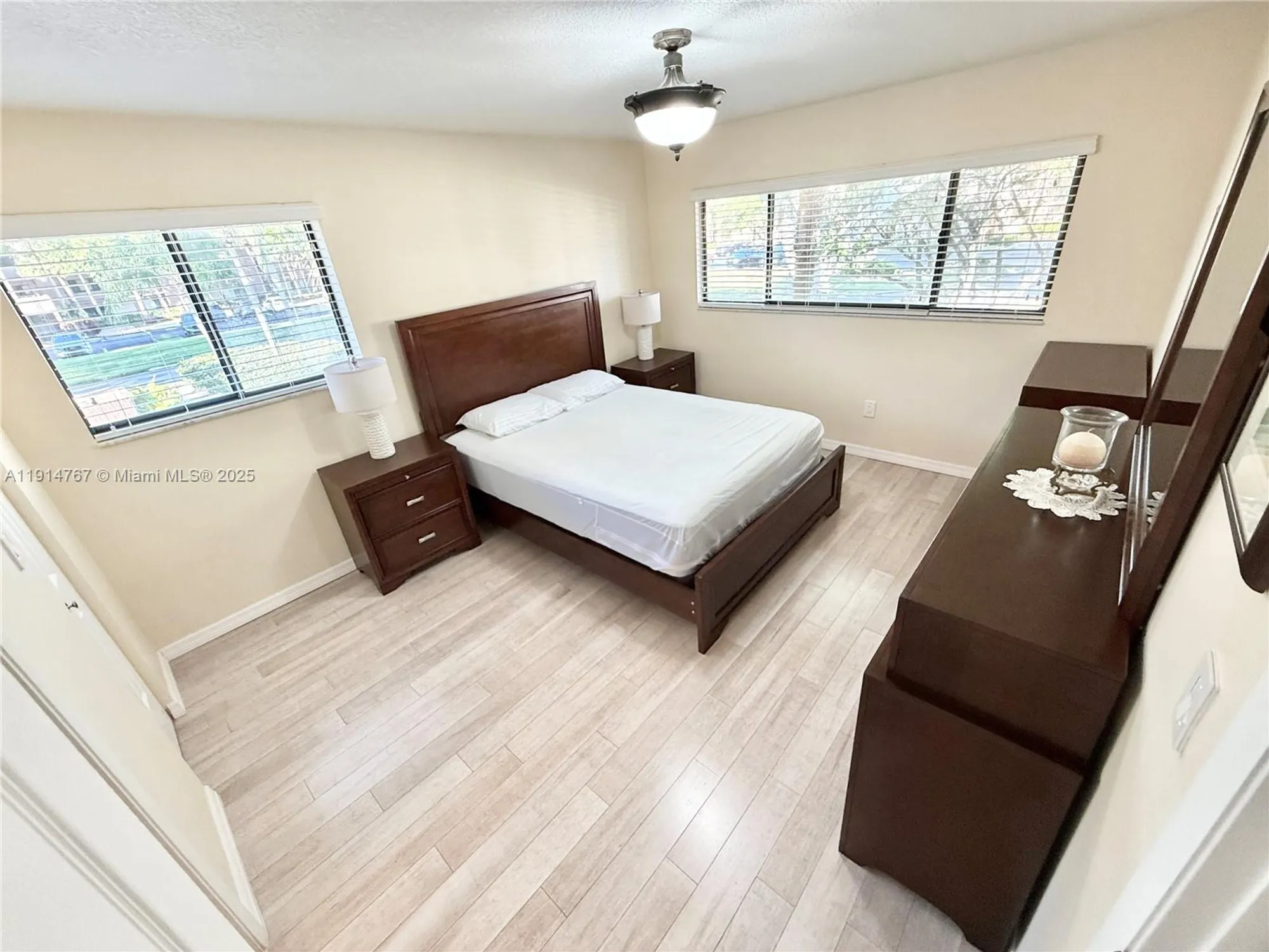 Property Slideshow image 9 of 27 | 7196 ashmont cir # 212, Tamarac, FL, 33321