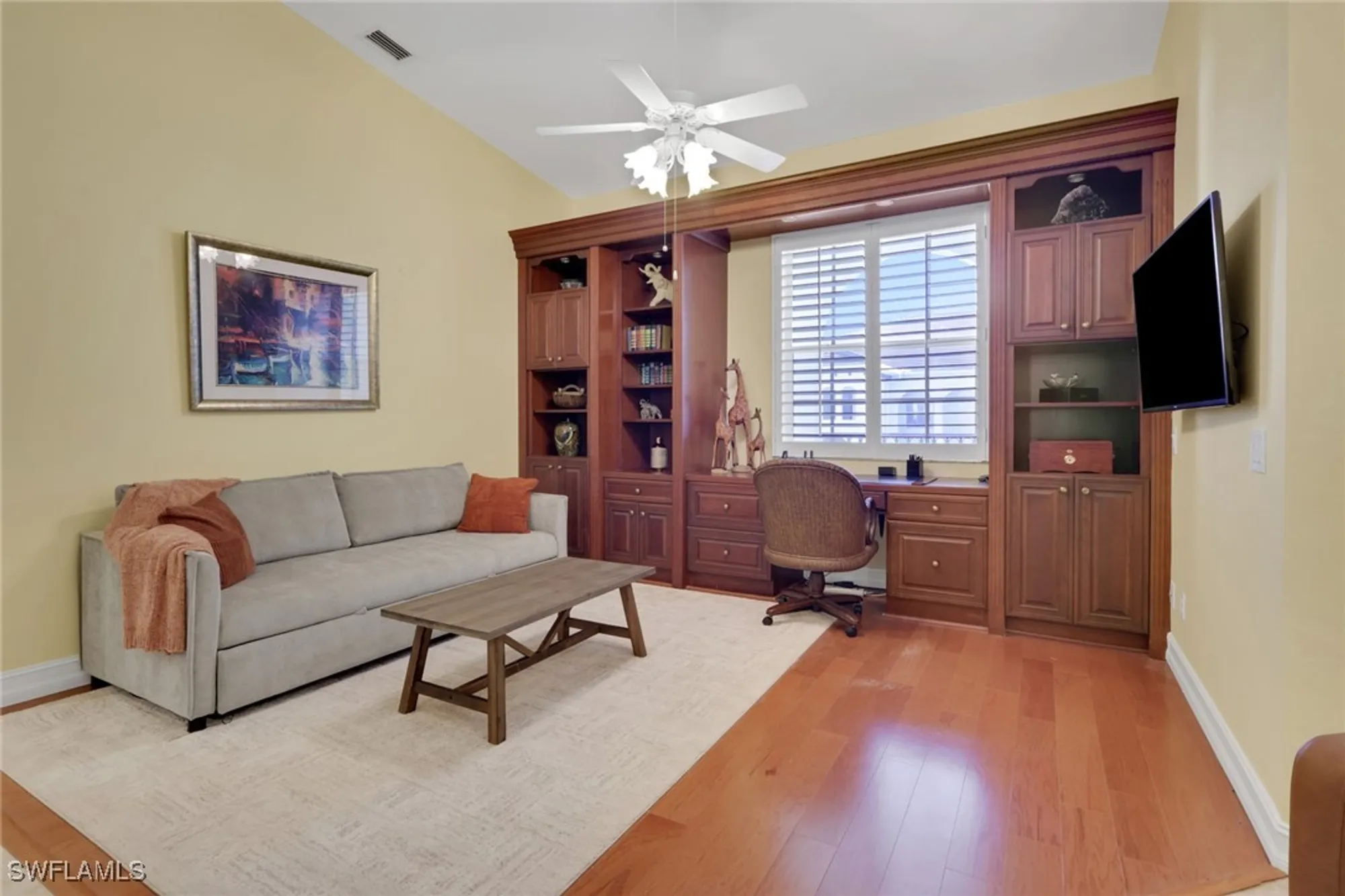 Property Slideshow image 7 of 29 | 820 bentwater cir 202, Naples, FL, 34108