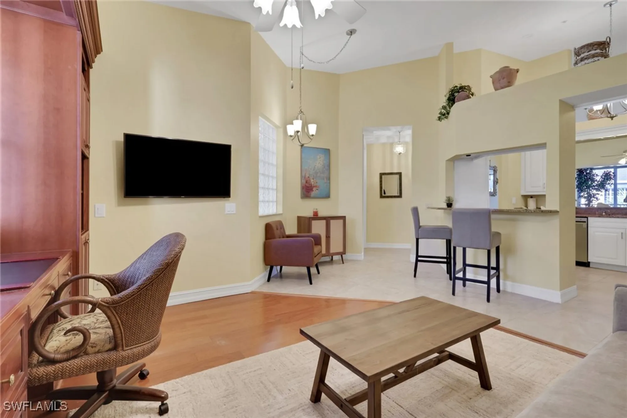 Property Slideshow image 8 of 29 | 820 bentwater cir 202, Naples, FL, 34108