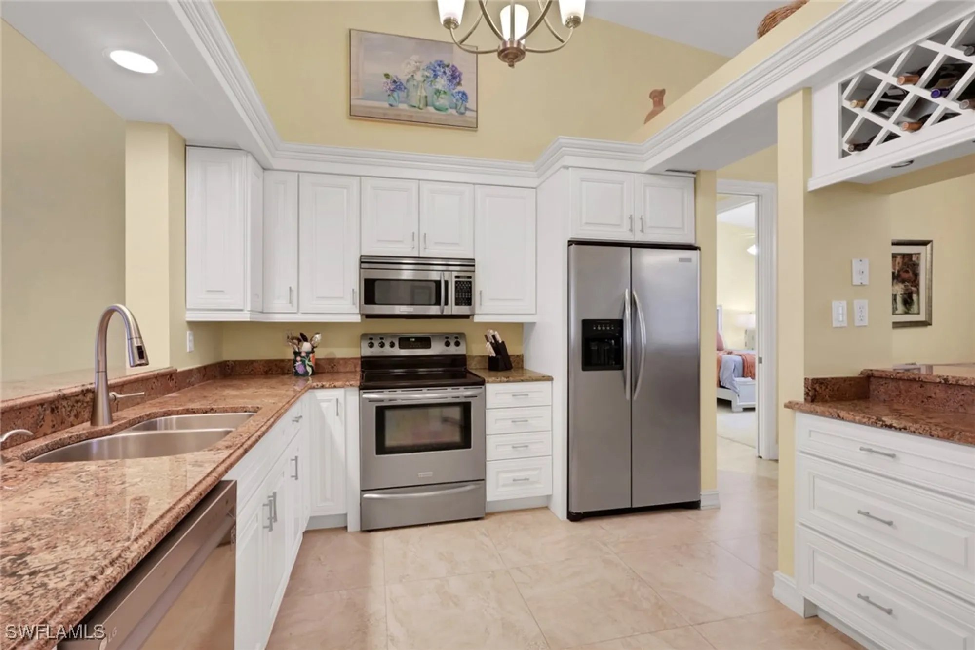 Property Slideshow image 9 of 29 | 820 bentwater cir 202, Naples, FL, 34108