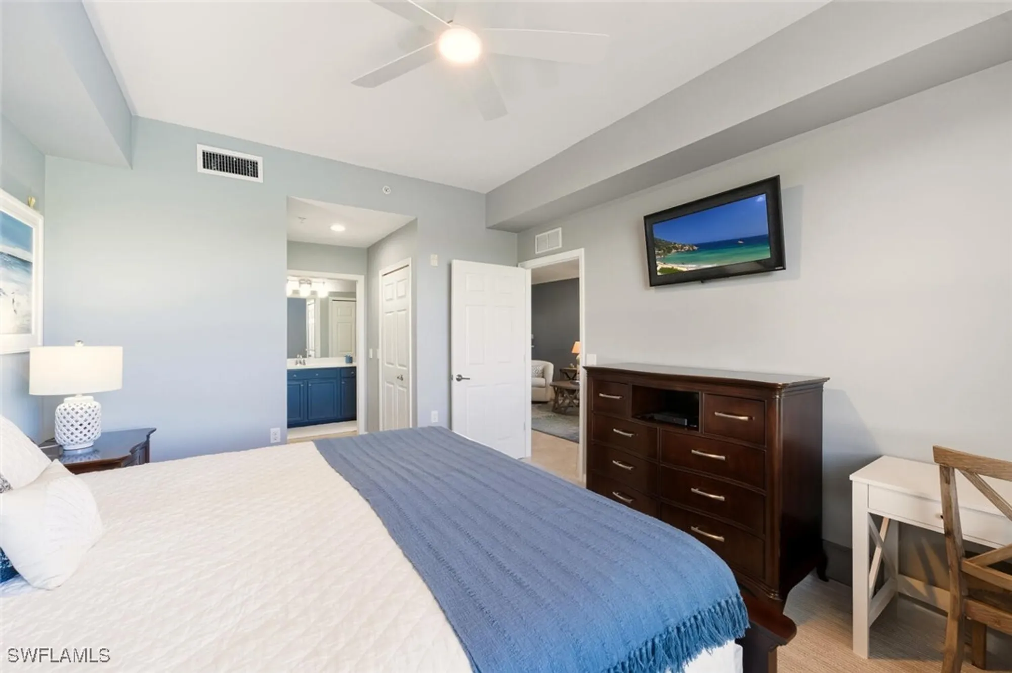 Property Slideshow image 16 of 42 | 10345 heritage bay blvd 2034, Naples, FL, 34120