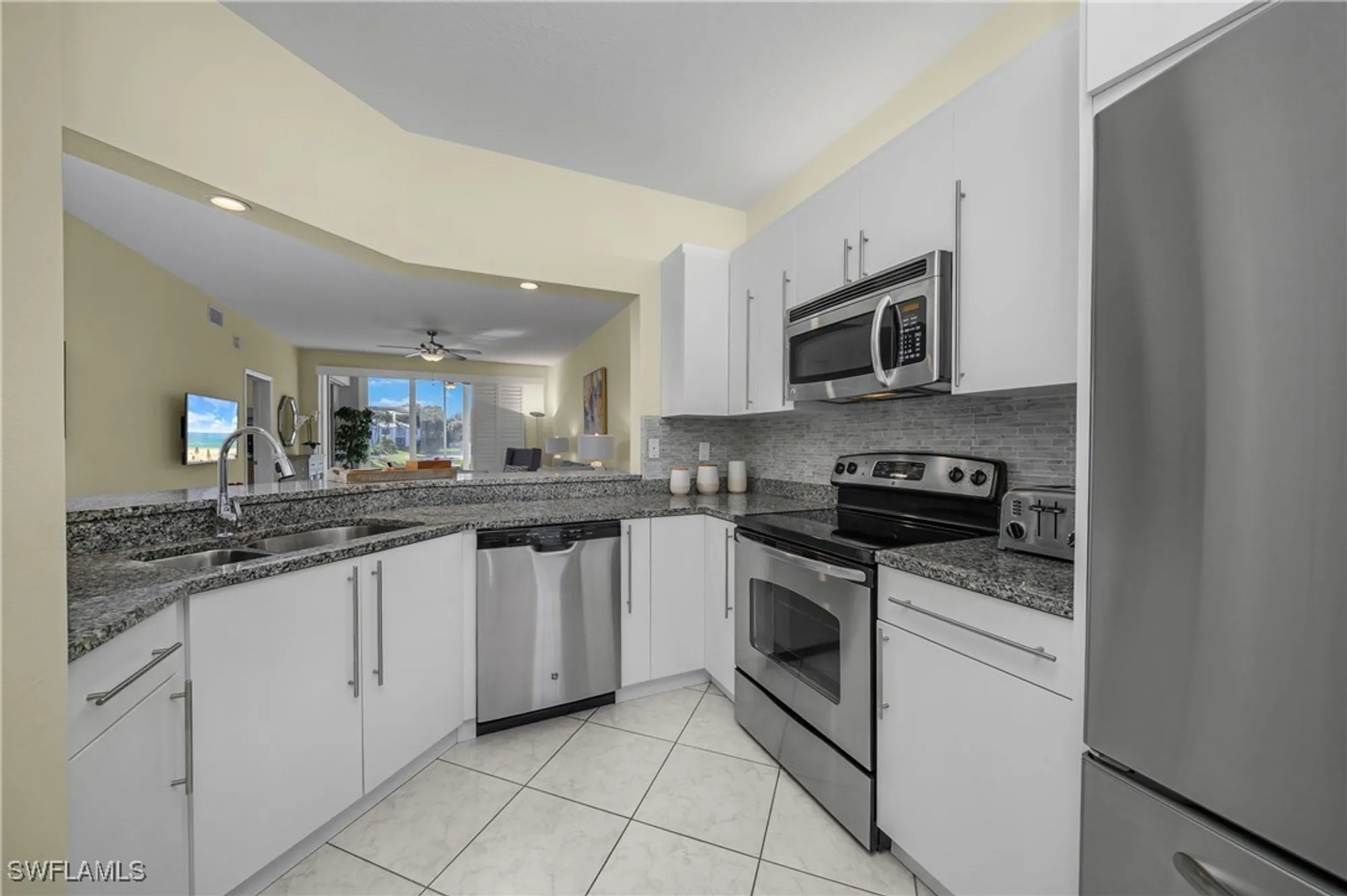 Property Slideshow image 14 of 40 | 864 tanbark dr apt 101, Naples, FL, 34108