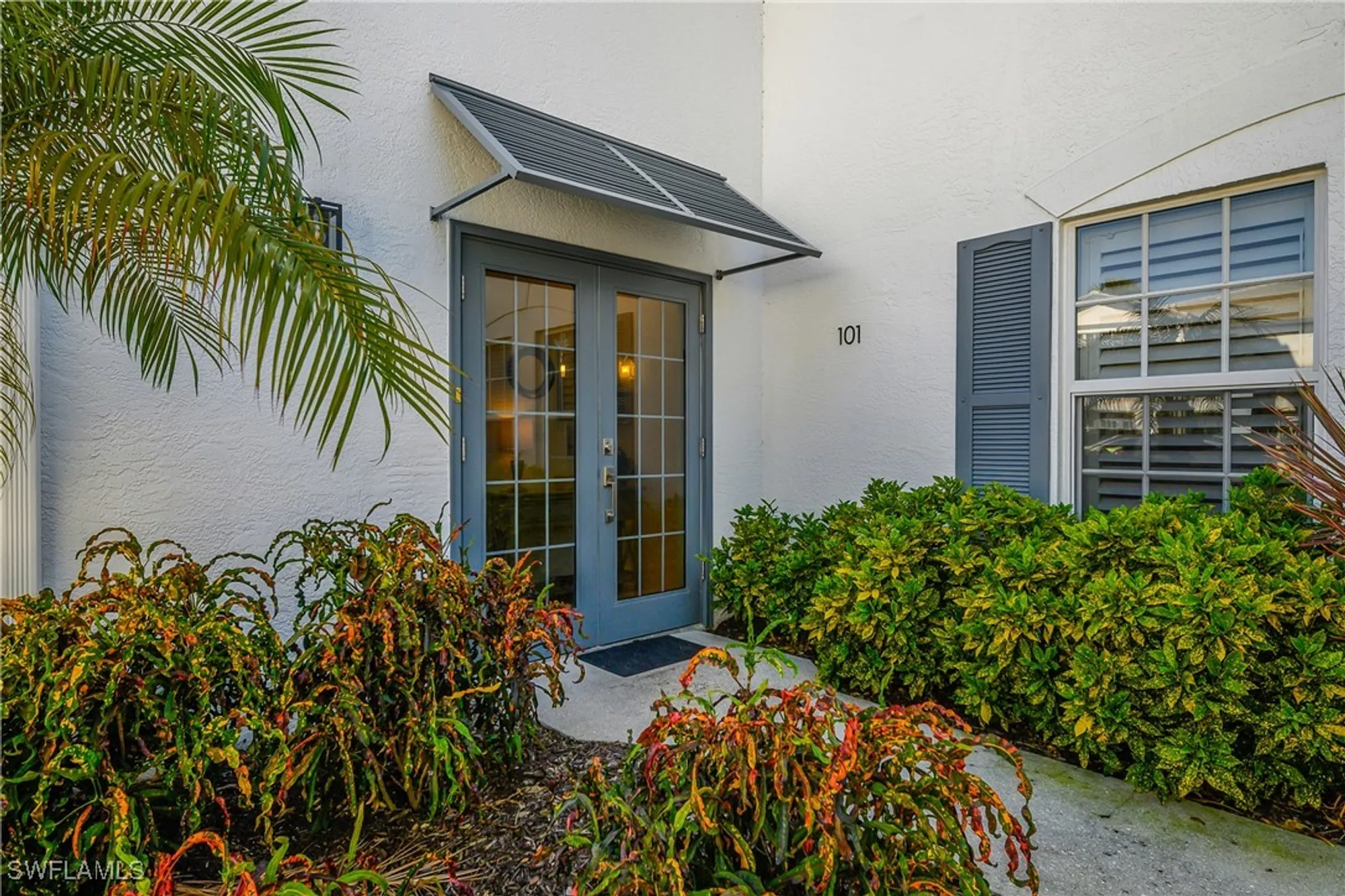 Property Slideshow image 4 of 40 | 864 tanbark dr apt 101, Naples, FL, 34108