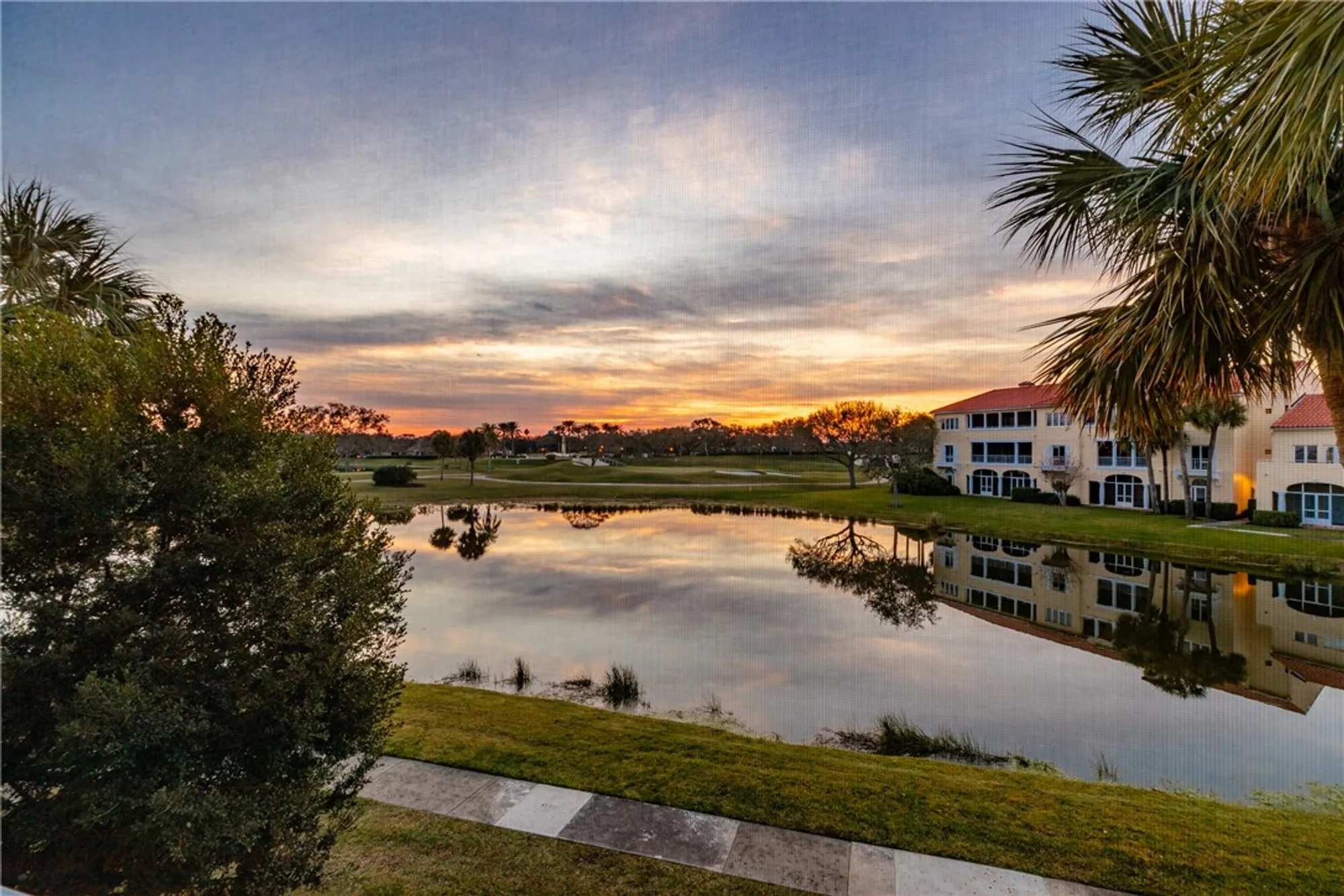 Property Slideshow image 2 of 36 | 5045 harmony cir 207, Vero Beach, FL, 32967