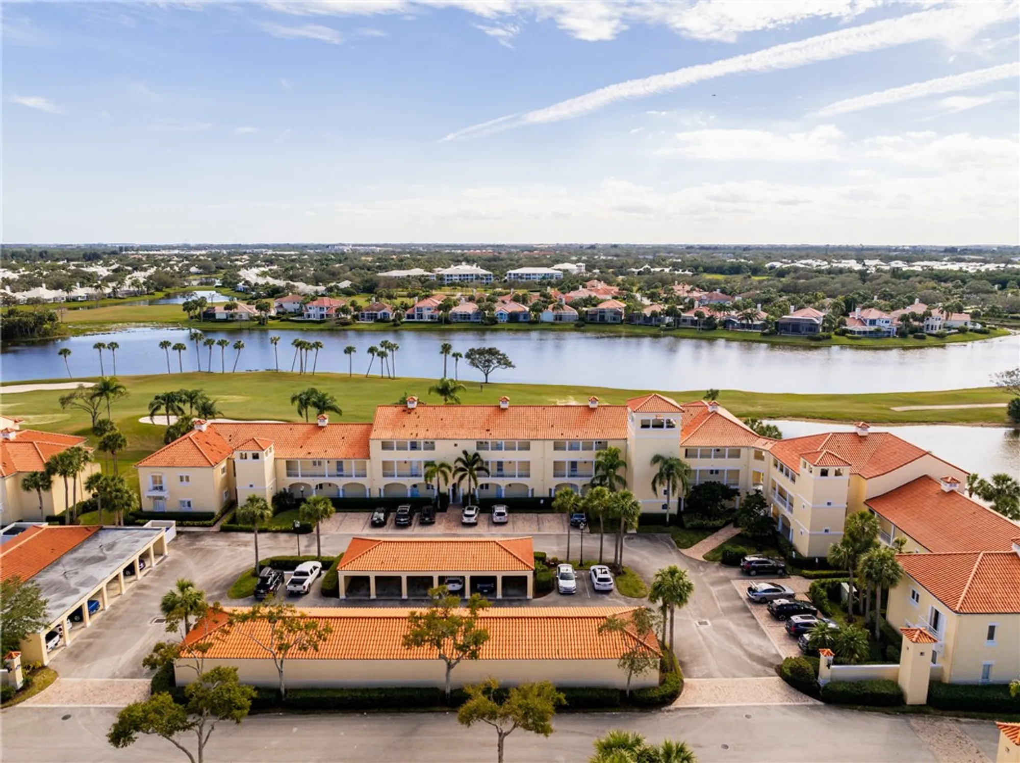 Property Slideshow image 5 of 36 | 5045 harmony cir 207, Vero Beach, FL, 32967
