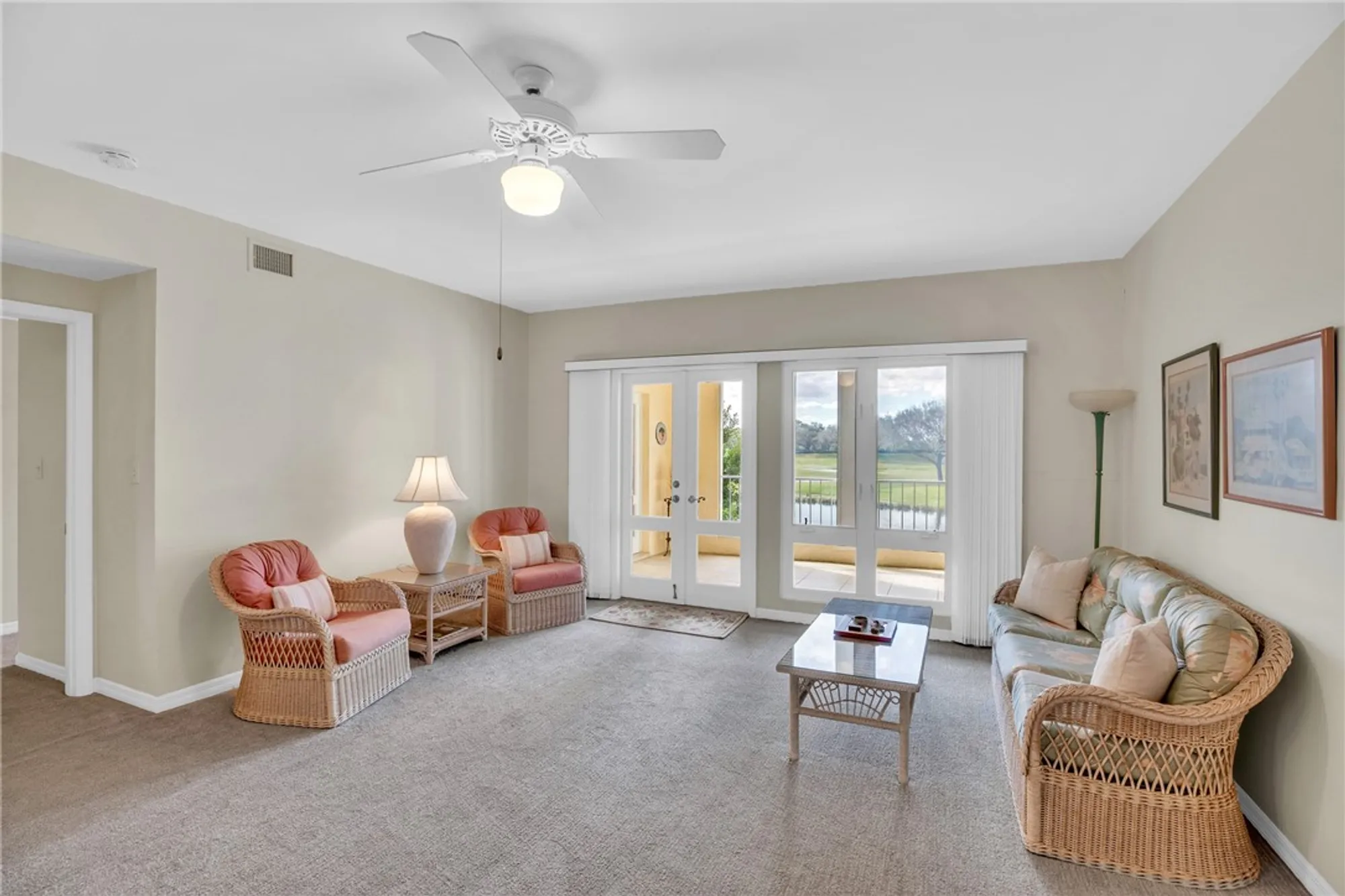 Property Slideshow image 9 of 36 | 5045 harmony cir 207, Vero Beach, FL, 32967