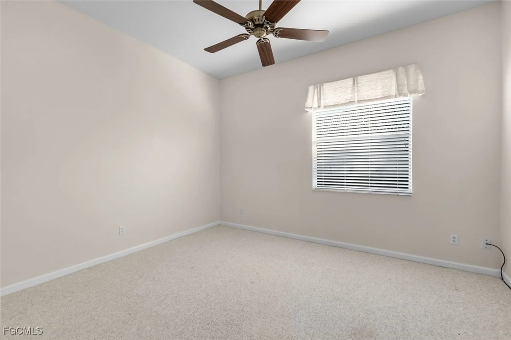 Property Slideshow image 16 of 33 | 11970 bramble cove dr, Fort Myers, FL, 33905