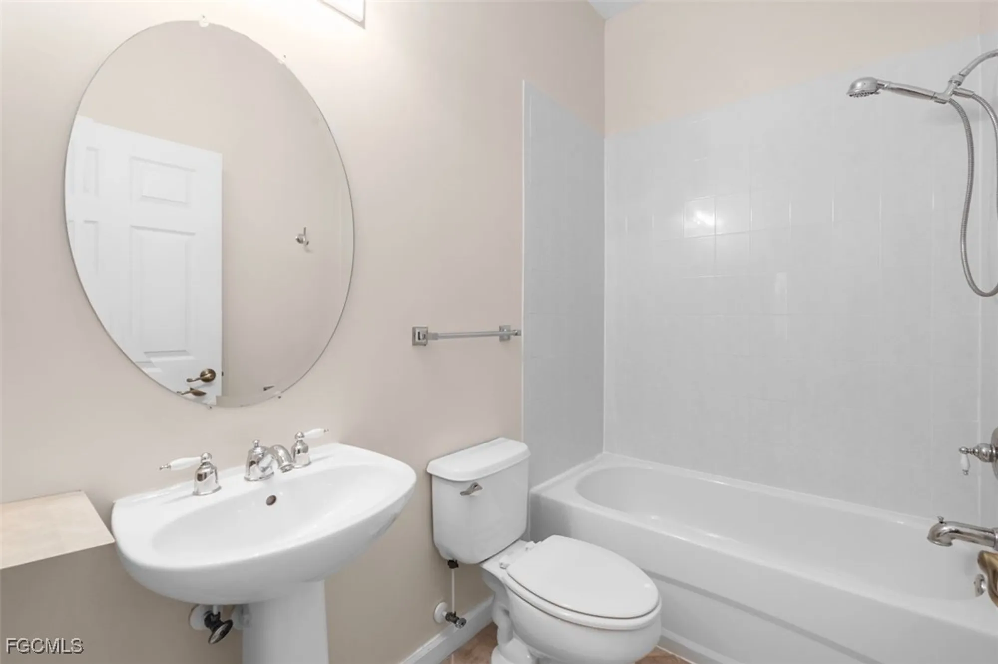 Property Slideshow image 17 of 33 | 11970 bramble cove dr, Fort Myers, FL, 33905