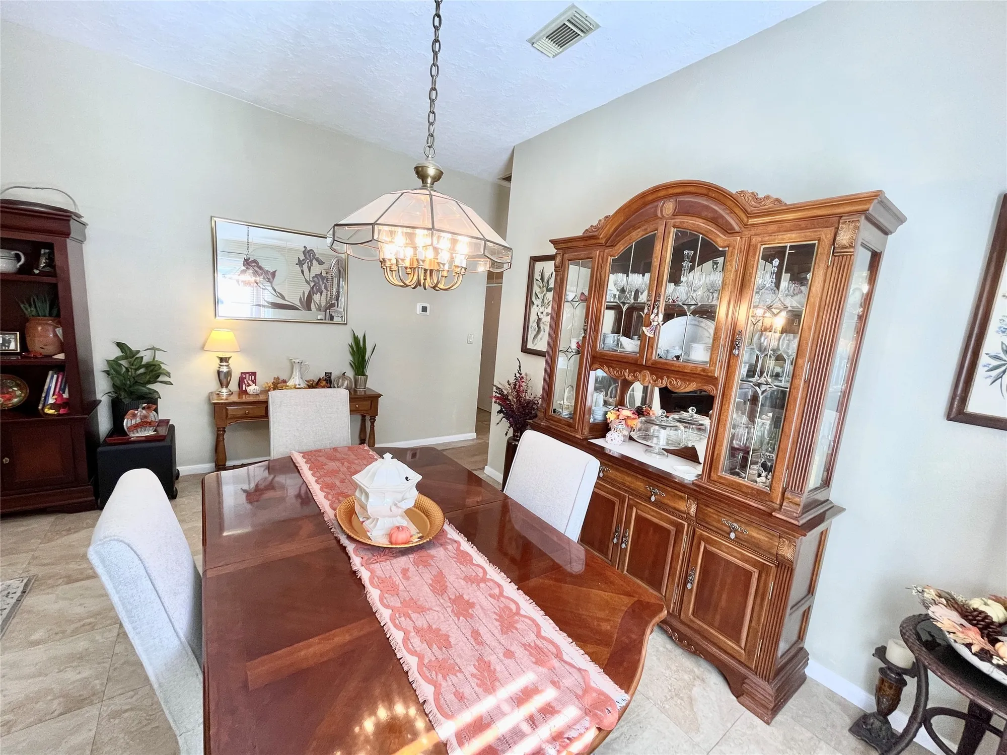 Property Slideshow image 15 of 25 | 918 peach blossom dr, Pearland, TX, 77584
