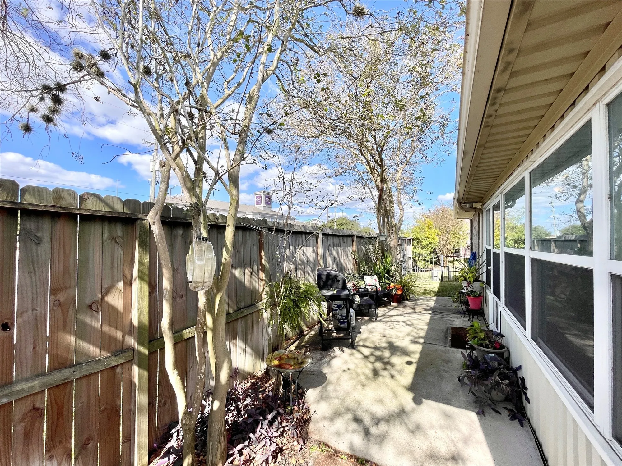 Property Slideshow image 24 of 25 | 918 peach blossom dr, Pearland, TX, 77584