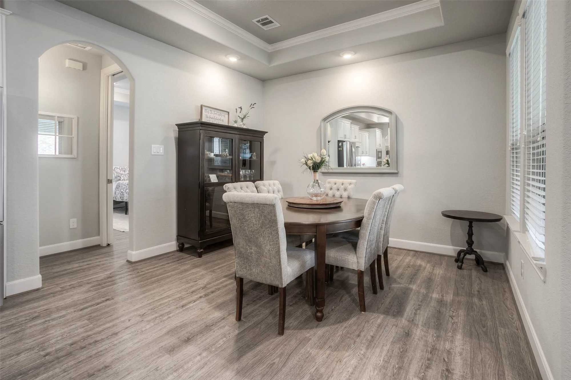 Property Slideshow image 18 of 50 | 5757 lakeside villas ct, Conroe, TX, 77304