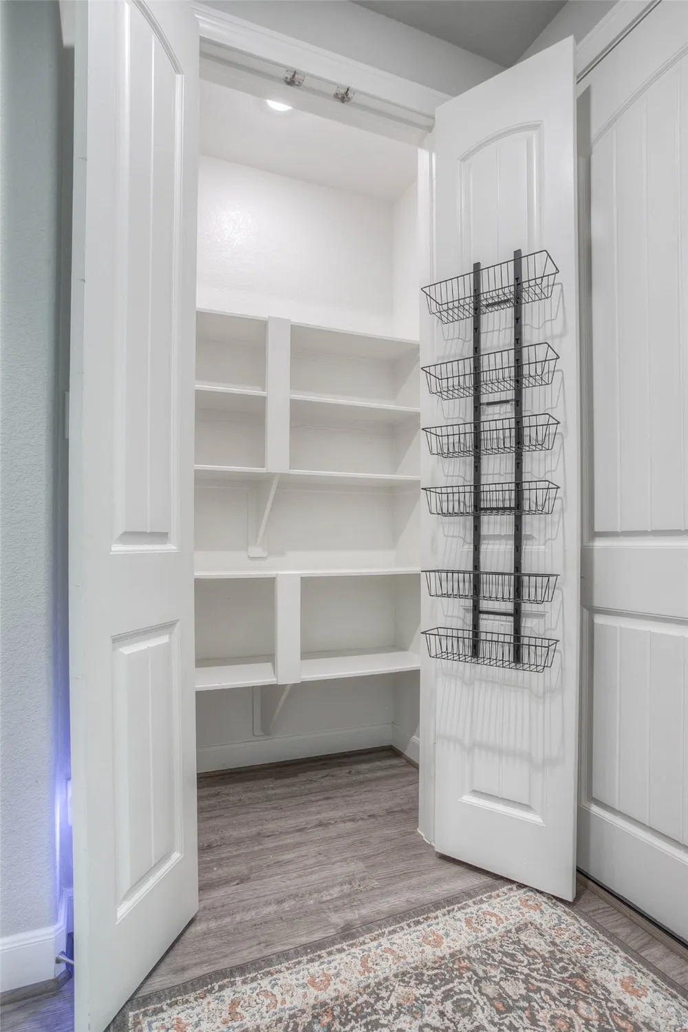 Property Slideshow image 12 of 50 | 5757 lakeside villas ct, Conroe, TX, 77304