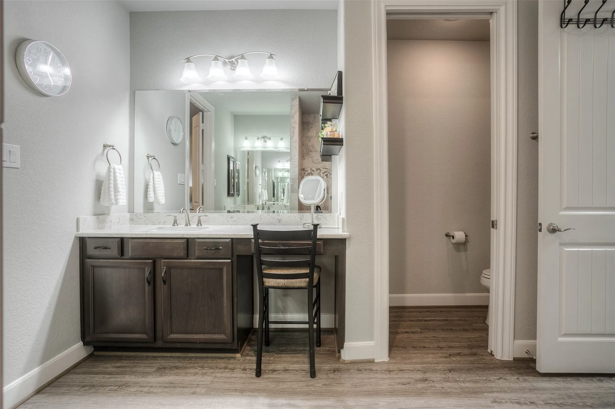 Property Slideshow image 27 of 50 | 5757 lakeside villas ct, Conroe, TX, 77304