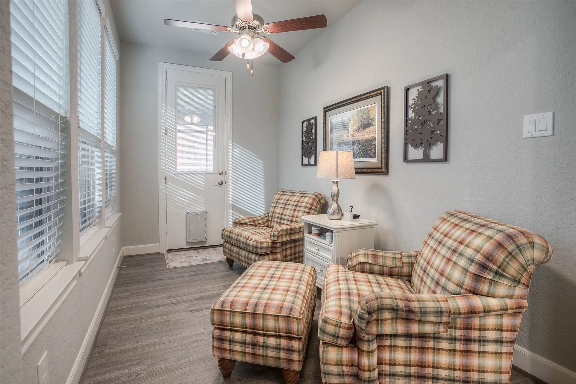 Property Slideshow image 23 of 50 | 5757 lakeside villas ct, Conroe, TX, 77304