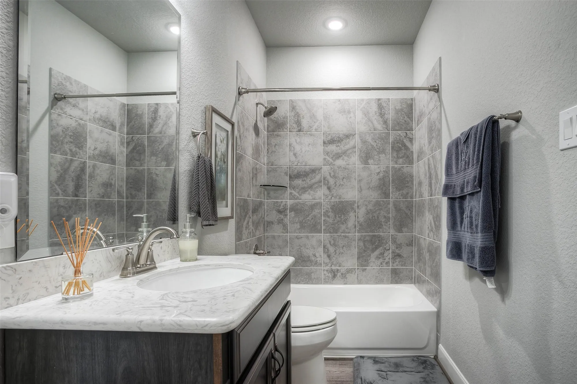 Property Slideshow image 39 of 50 | 5757 lakeside villas ct, Conroe, TX, 77304