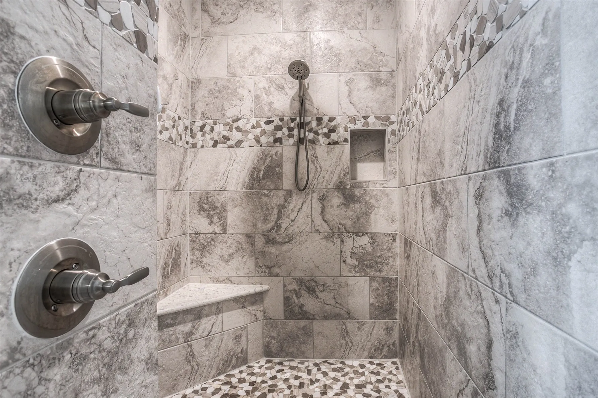 Property Slideshow image 30 of 50 | 5757 lakeside villas ct, Conroe, TX, 77304