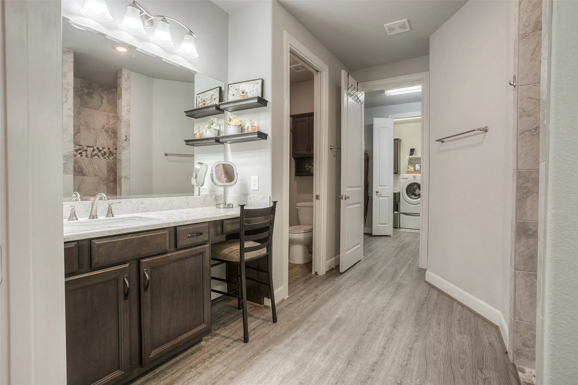 Property Slideshow image 31 of 50 | 5757 lakeside villas ct, Conroe, TX, 77304