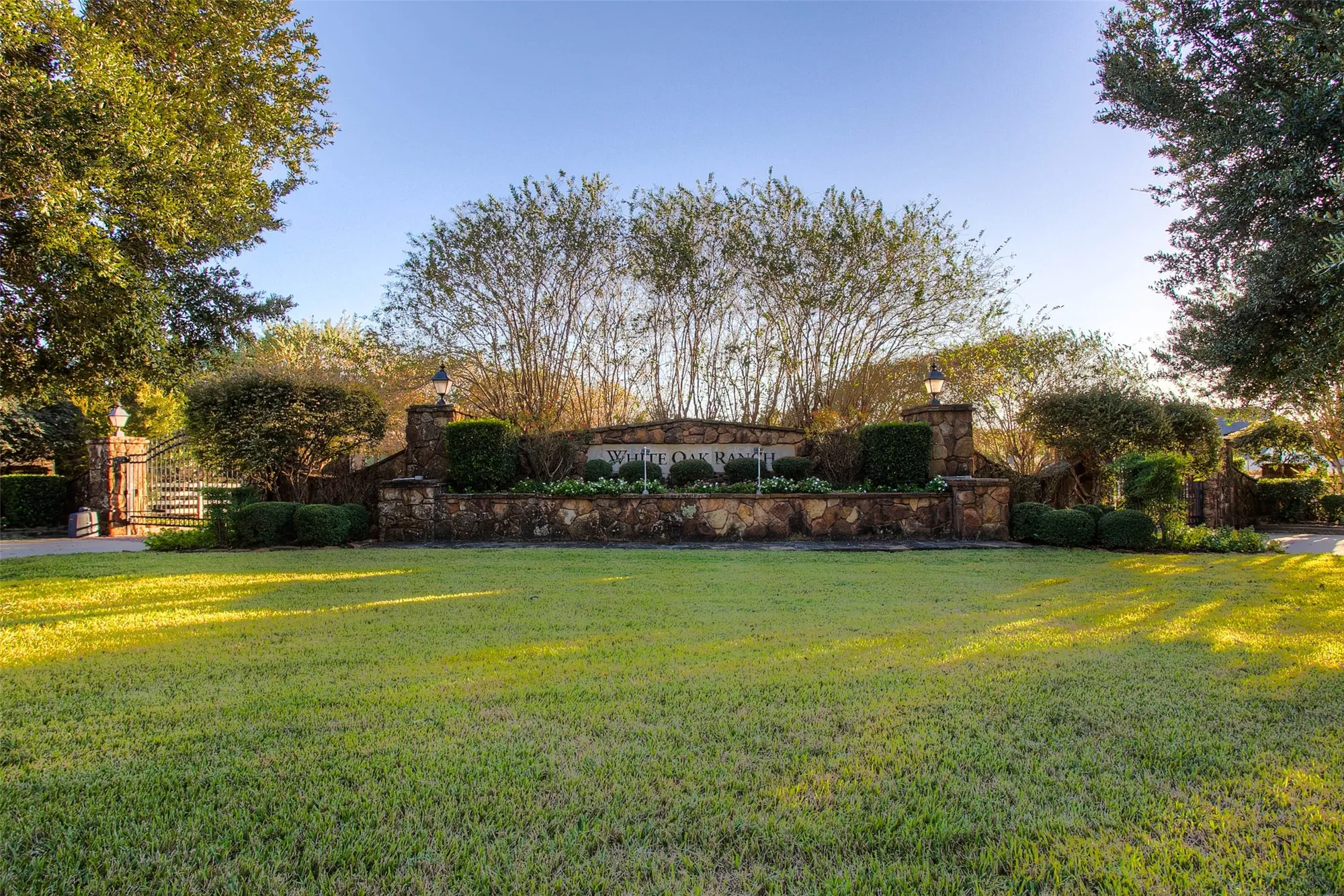 Property Slideshow image 44 of 50 | 5757 lakeside villas ct, Conroe, TX, 77304