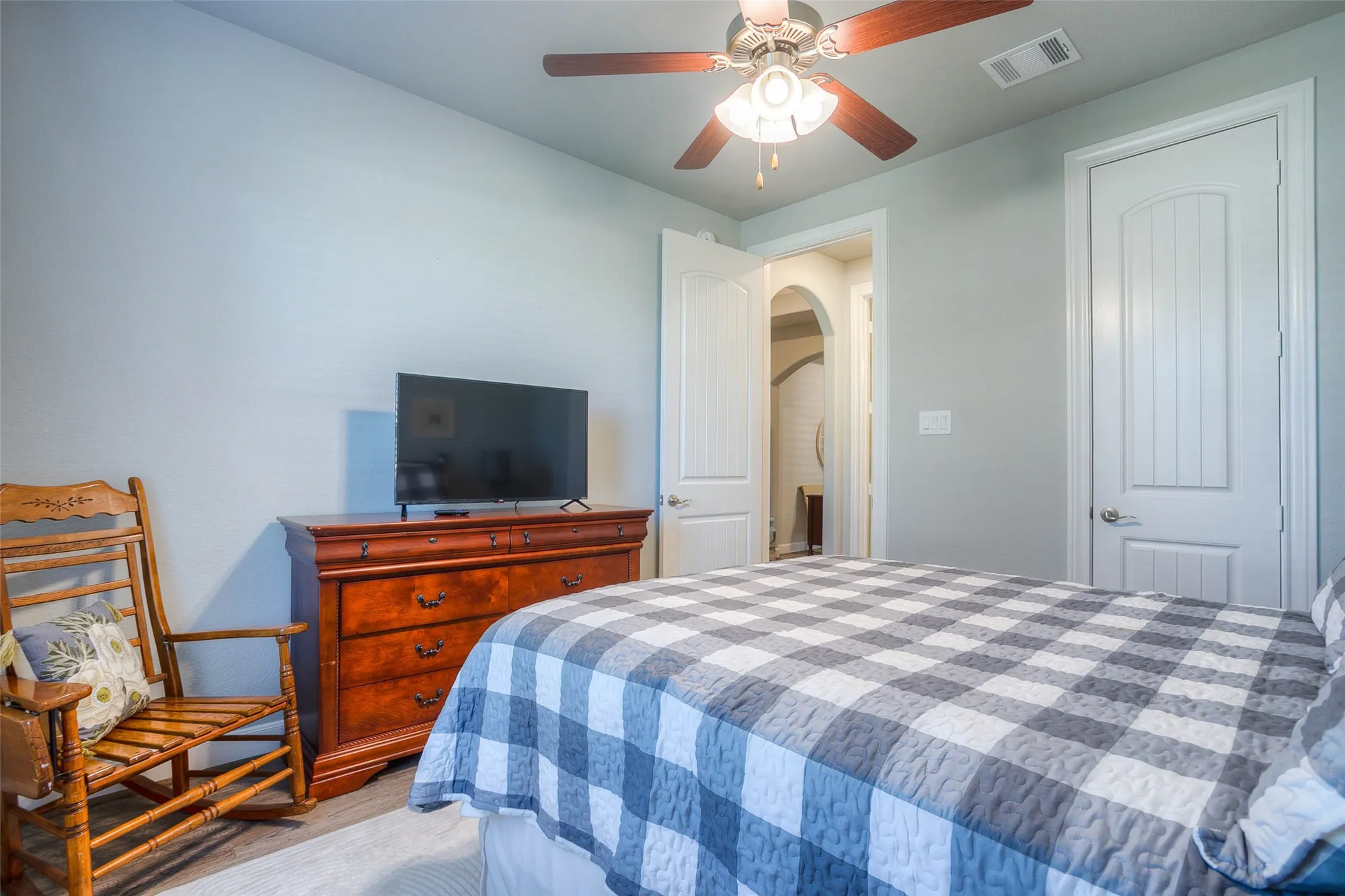 Property Slideshow image 40 of 50 | 5757 lakeside villas ct, Conroe, TX, 77304