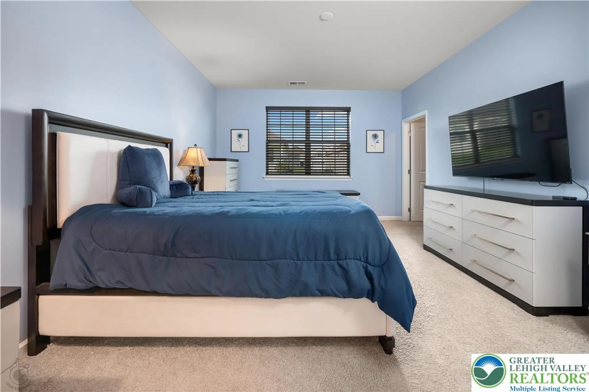 Property Slideshow image 19 of 41 | 7945 golden ln, Breinigsville, PA, 18031