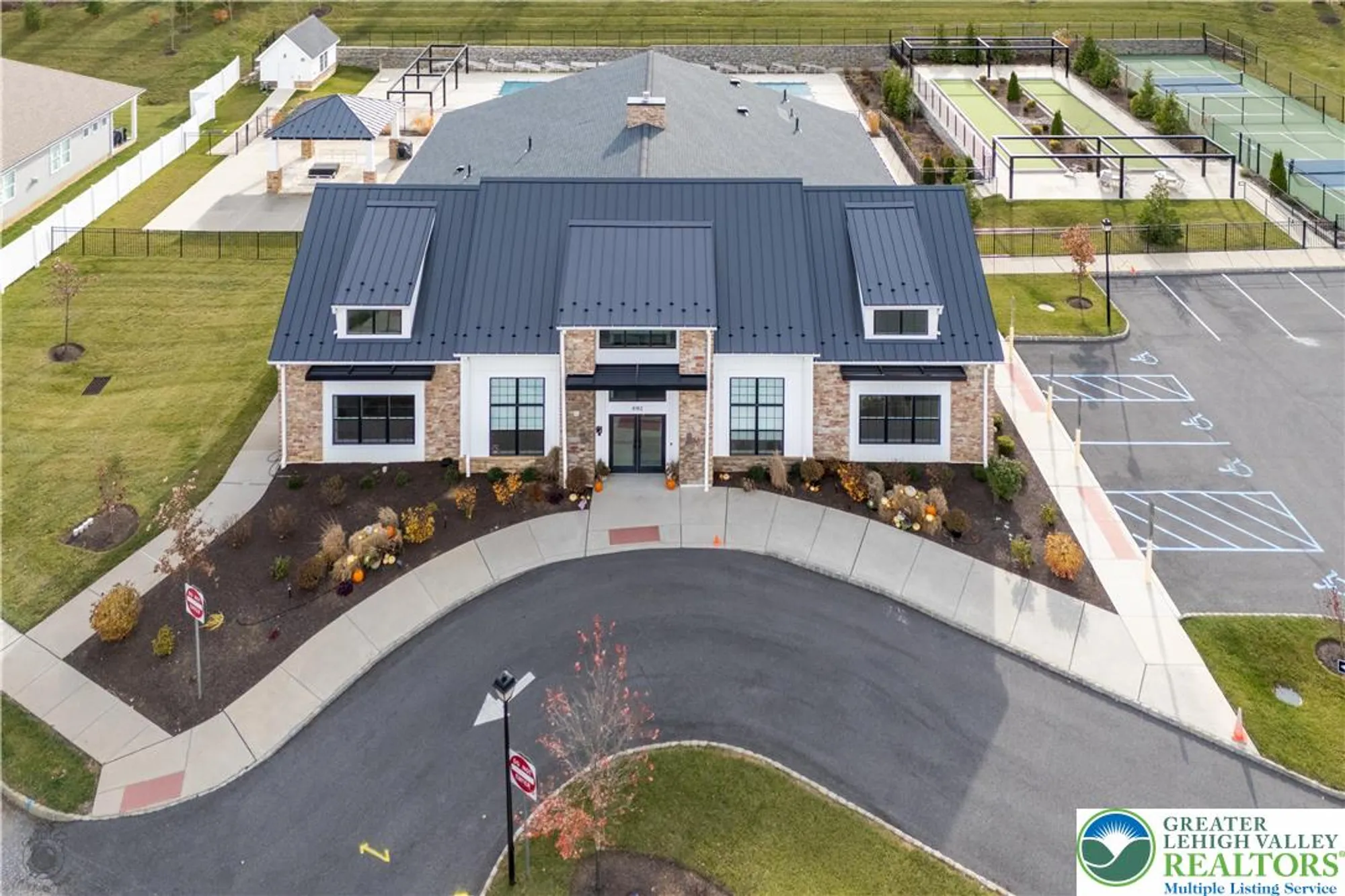 Property Slideshow image 26 of 41 | 7945 golden ln, Breinigsville, PA, 18031