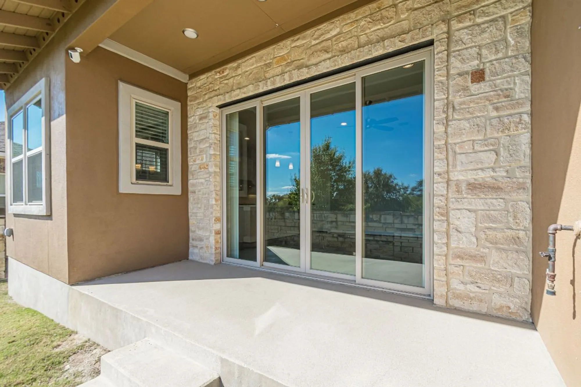 Property Slideshow image 28 of 40 | 220 jumping laurel st, San Marcos, TX, 78666