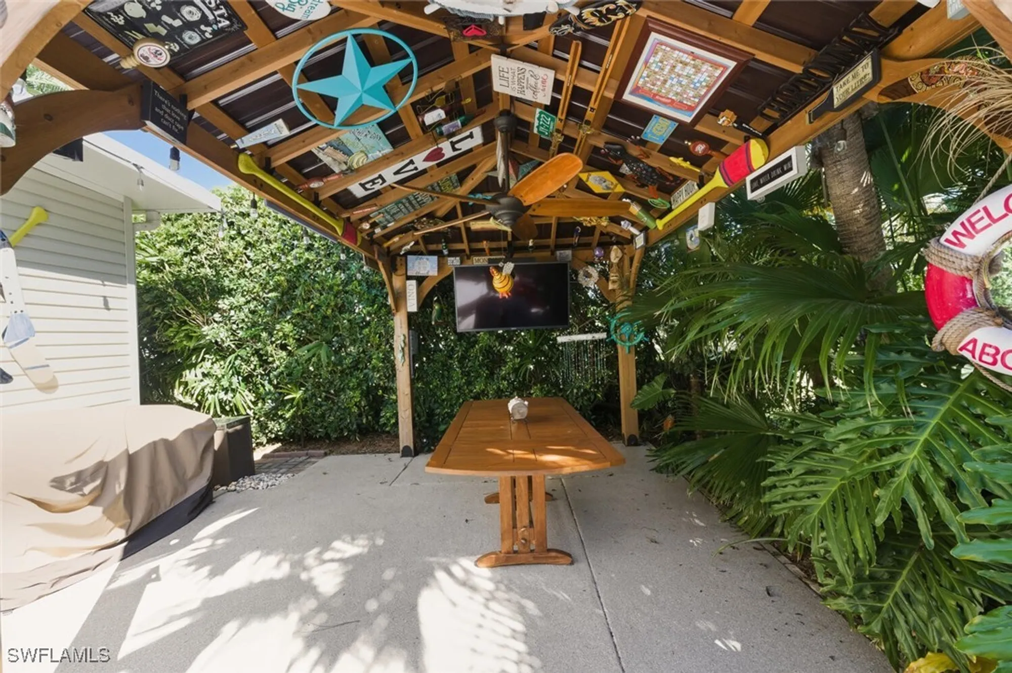 Property Slideshow image 25 of 35 | 542 charlemagne blvd, Naples, FL, 34112