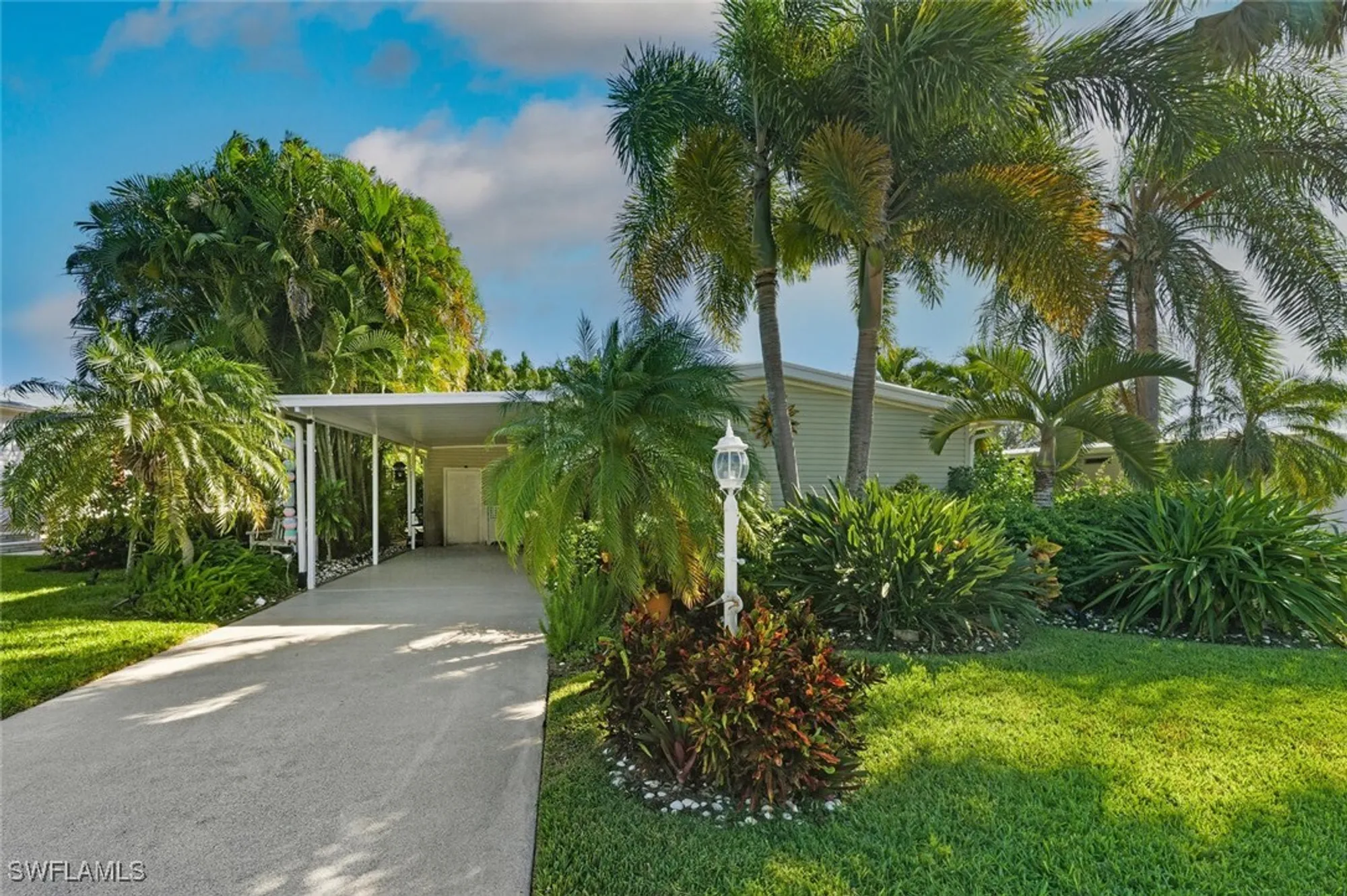 Property Slideshow image 2 of 35 | 542 charlemagne blvd, Naples, FL, 34112