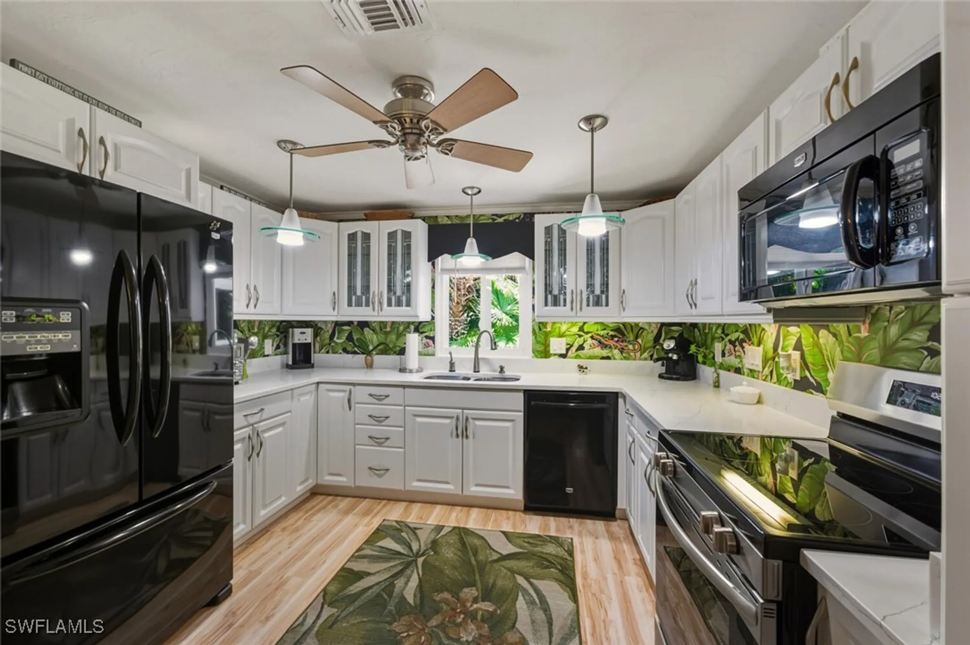 Property Slideshow image 8 of 35 | 542 charlemagne blvd, Naples, FL, 34112