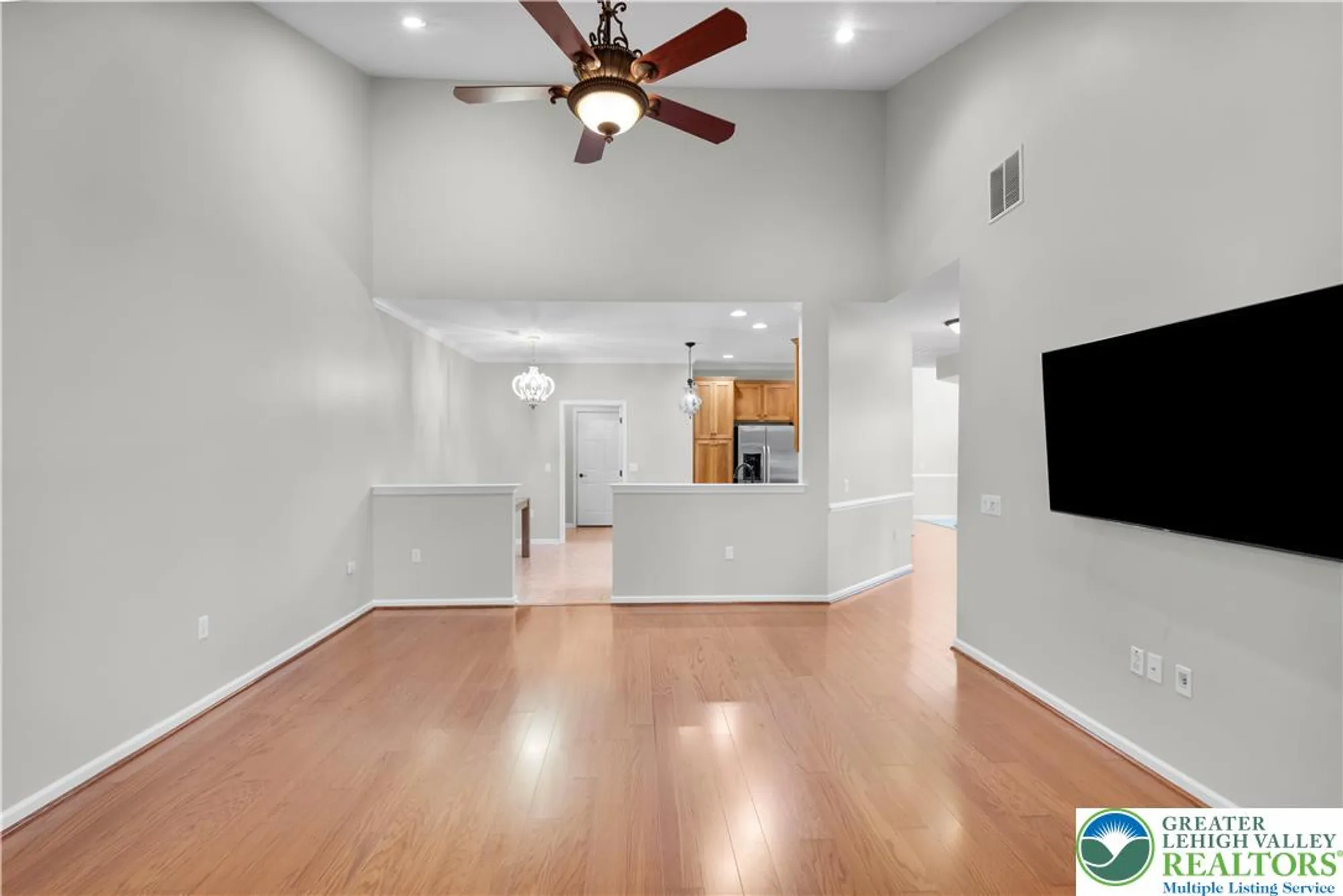 Property Slideshow image 11 of 49 | 6333 valor dr, Bethlehem, PA, 18017