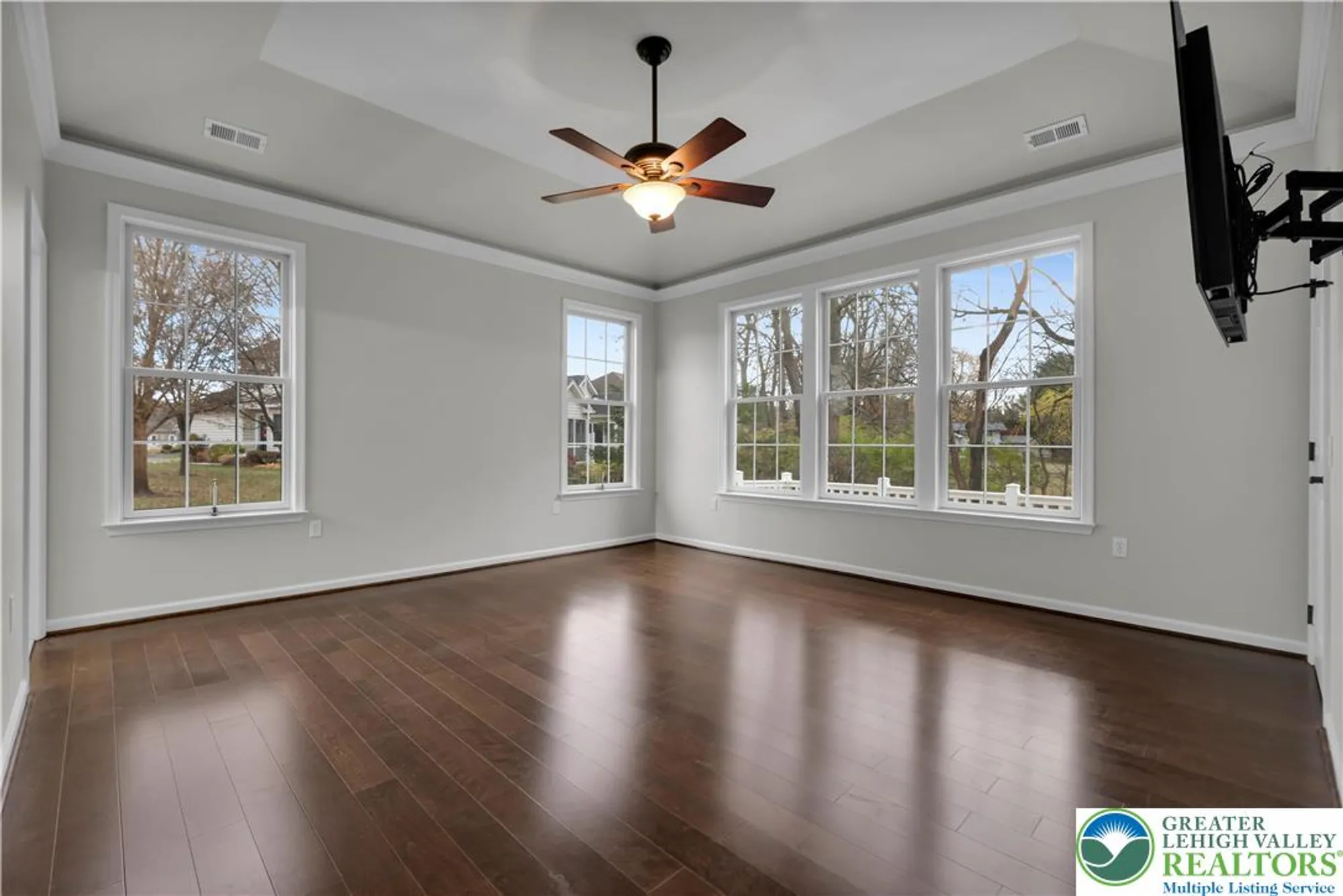 Property Slideshow image 28 of 49 | 6333 valor dr, Bethlehem, PA, 18017