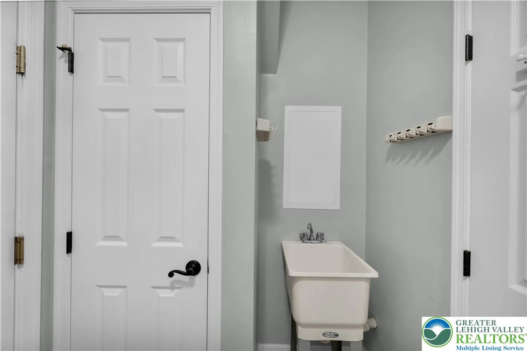 Property Slideshow image 36 of 49 | 6333 valor dr, Bethlehem, PA, 18017