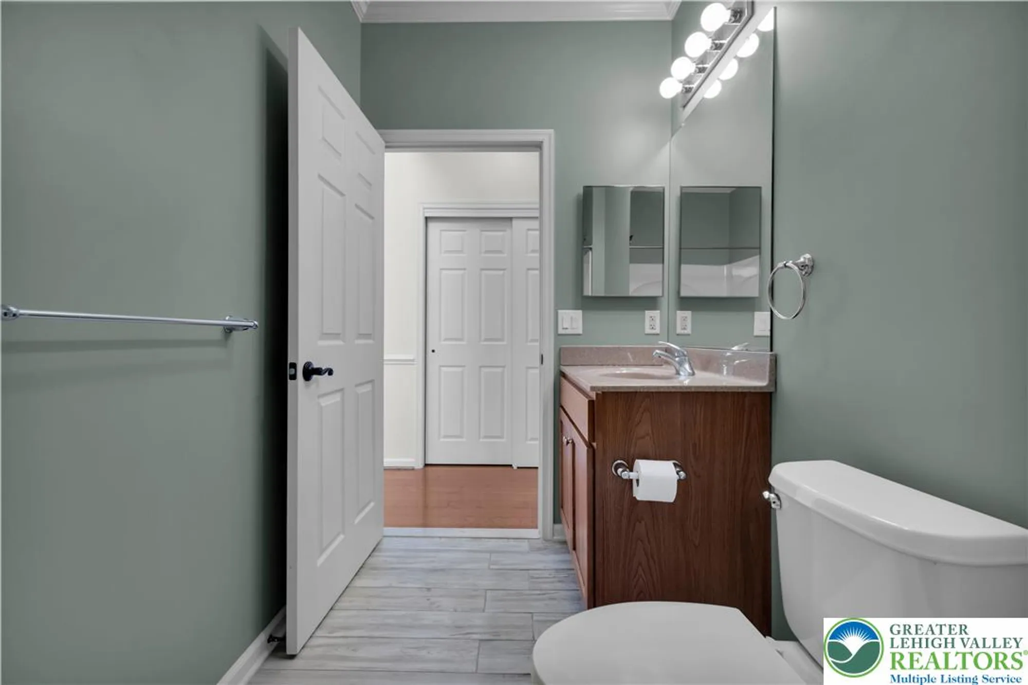 Property Slideshow image 40 of 49 | 6333 valor dr, Bethlehem, PA, 18017