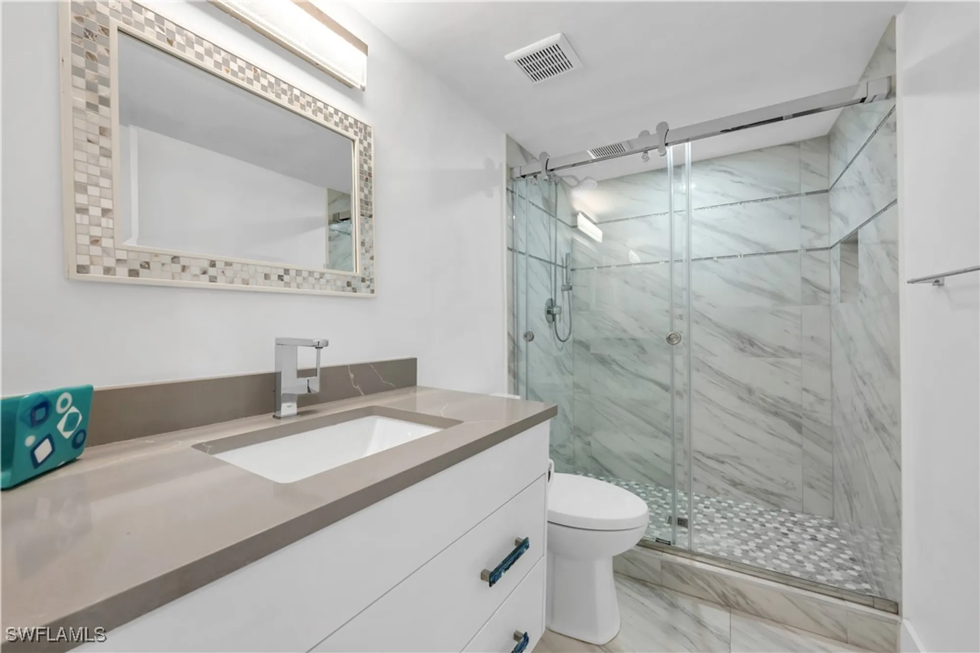 Property Slideshow image 16 of 19 | 3000 gulf shore blvd 113, Naples, FL, 34103