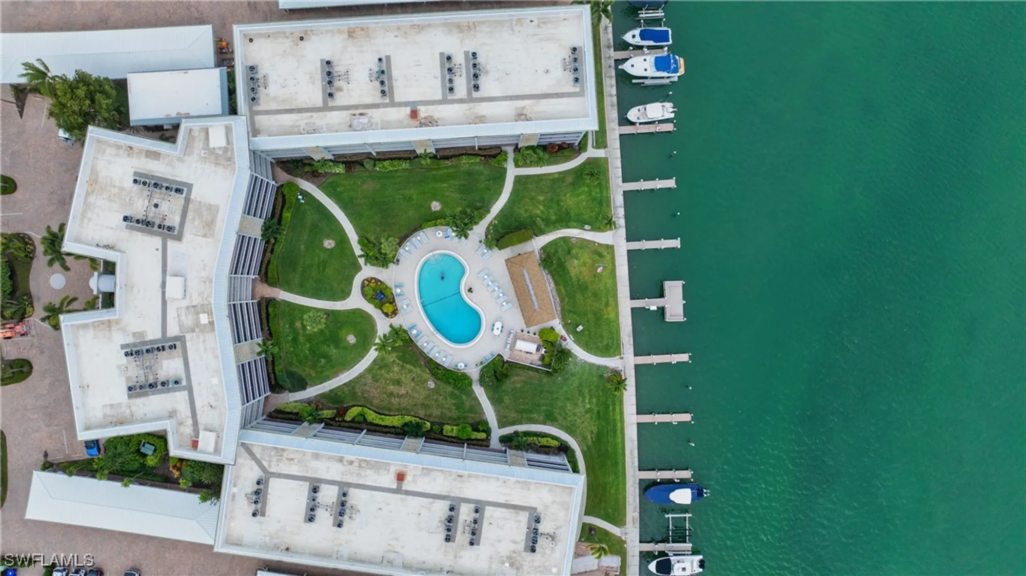 Property Slideshow image 19 of 19 | 3000 gulf shore blvd 113, Naples, FL, 34103