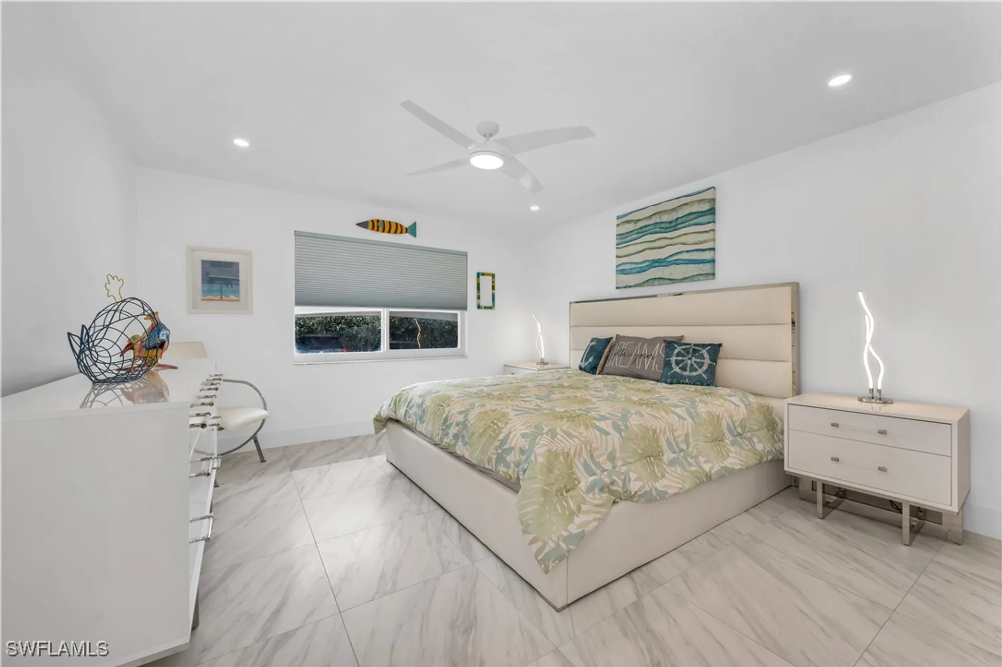 Property Slideshow image 13 of 19 | 3000 gulf shore blvd 113, Naples, FL, 34103