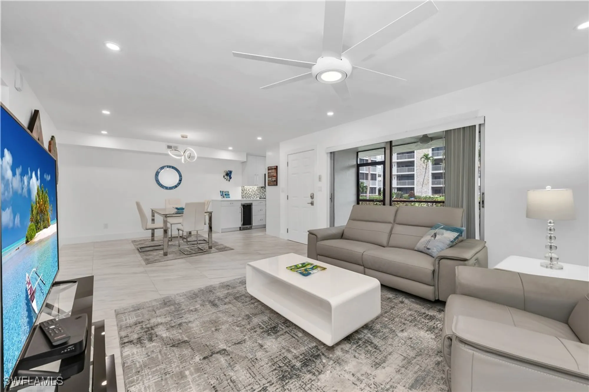 Property Slideshow image 5 of 19 | 3000 gulf shore blvd 113, Naples, FL, 34103