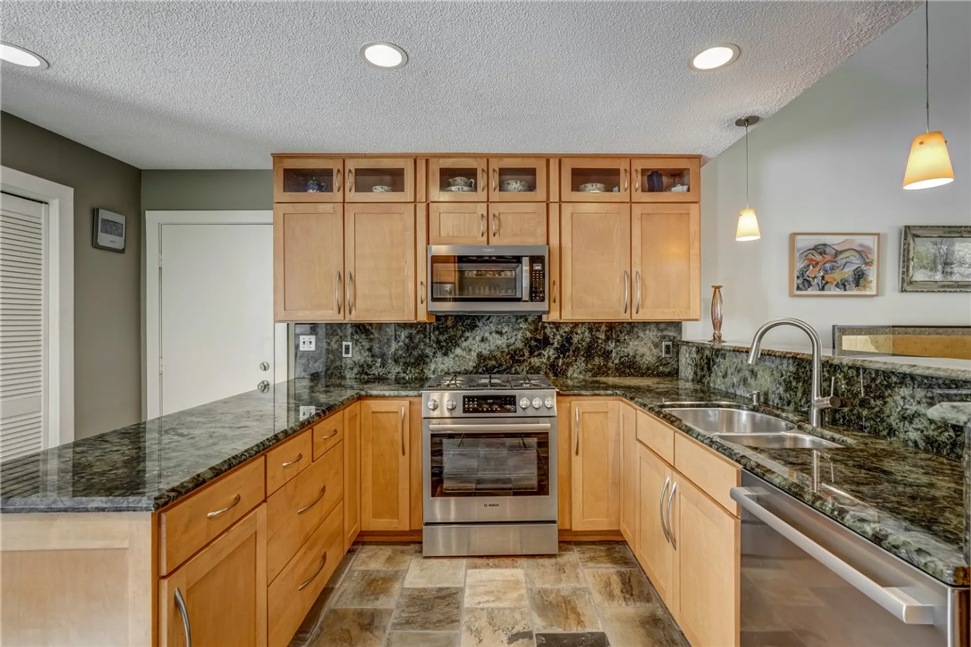 Property Slideshow image 14 of 41 | 108 john paine, Williamsburg, VA, 23185