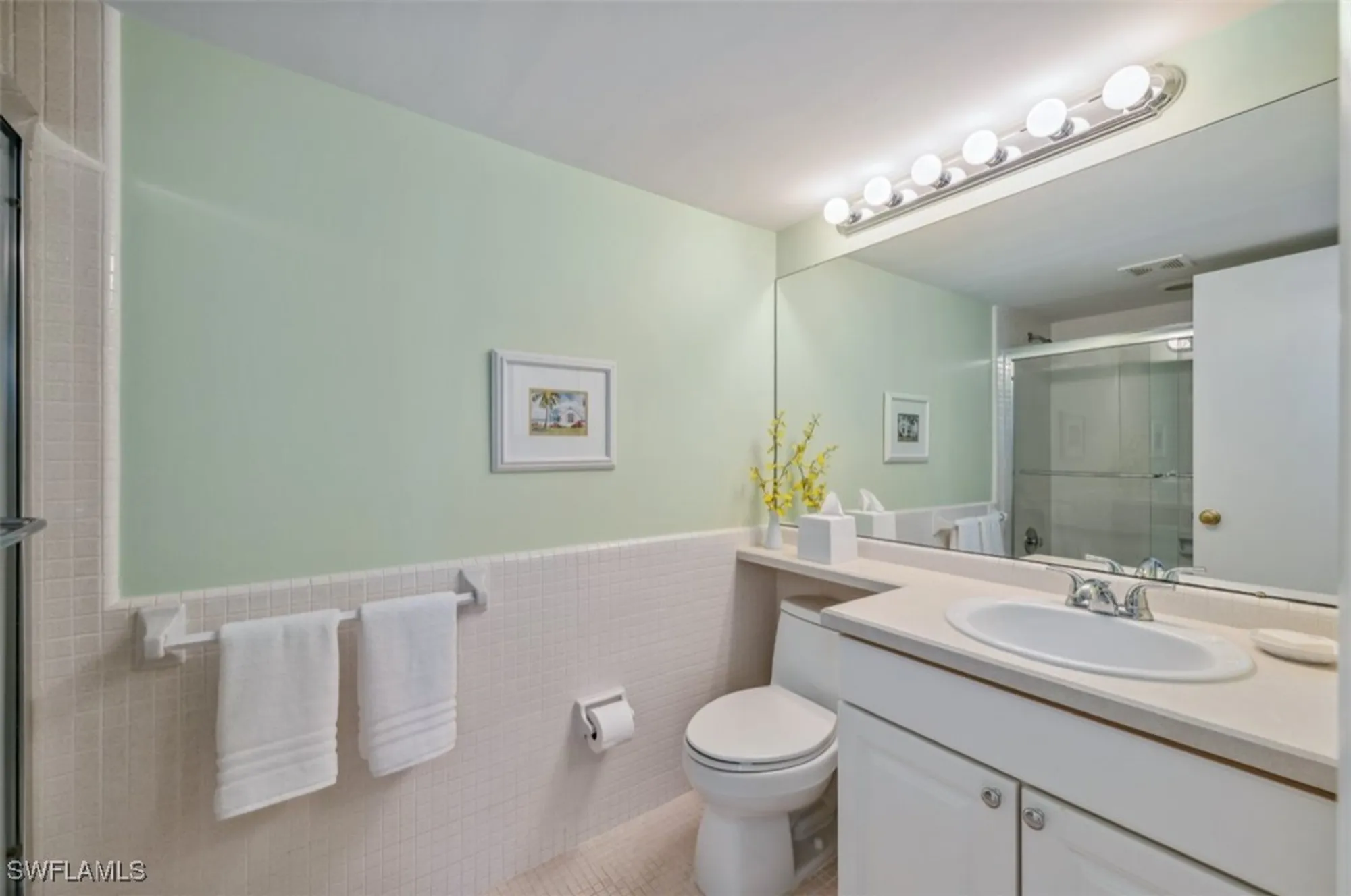 Property Slideshow image 21 of 31 | 2170 gulf shore blvd 23w, Naples, FL, 34102