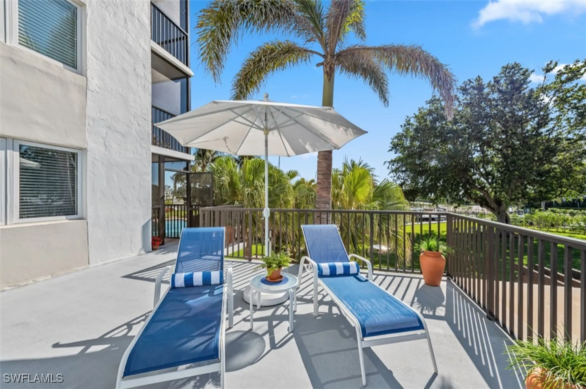 Property Slideshow image 6 of 31 | 2170 gulf shore blvd 23w, Naples, FL, 34102
